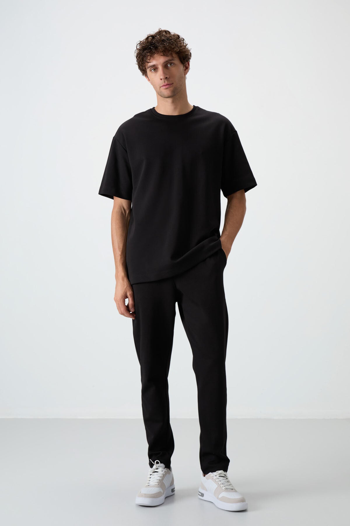 Image of Siyah Pamuklu Kalın Yumuşak Dokulu Oversize Fit Basic Erkek Eşofman Takım - 85251