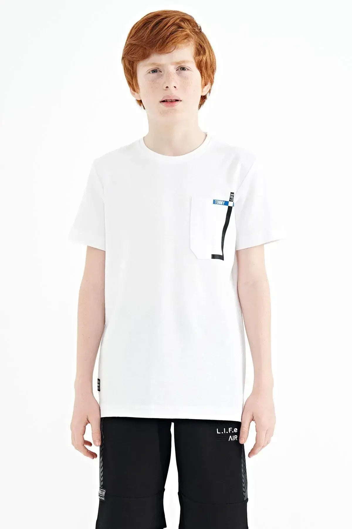 Image of Beyaz Cep Detaylı O Yaka Standart Kalıp Erkek Çocuk T-Shirt - 11120