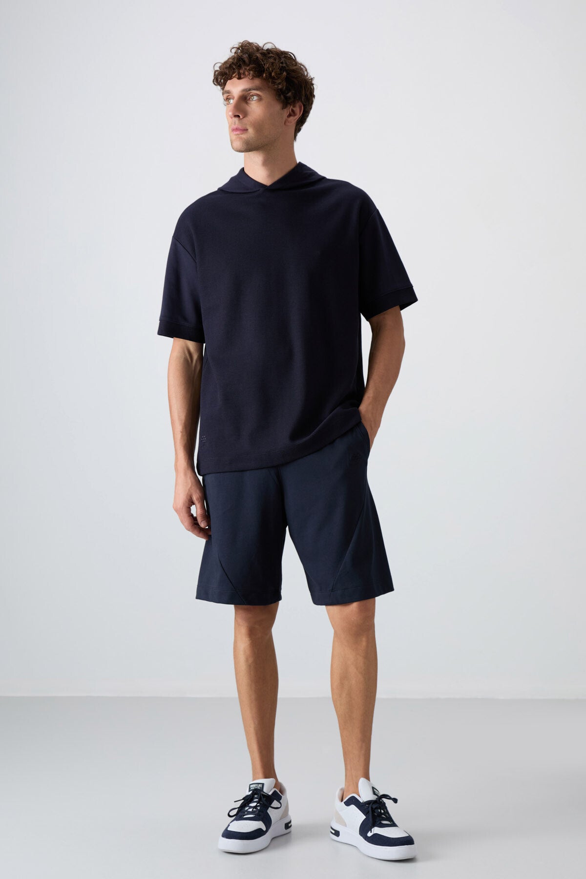 Image of Lacivert Pamuklu Kalın Yüzeyi Dokulu Oversize Fit Basic Erkek T-Shirt - 88335