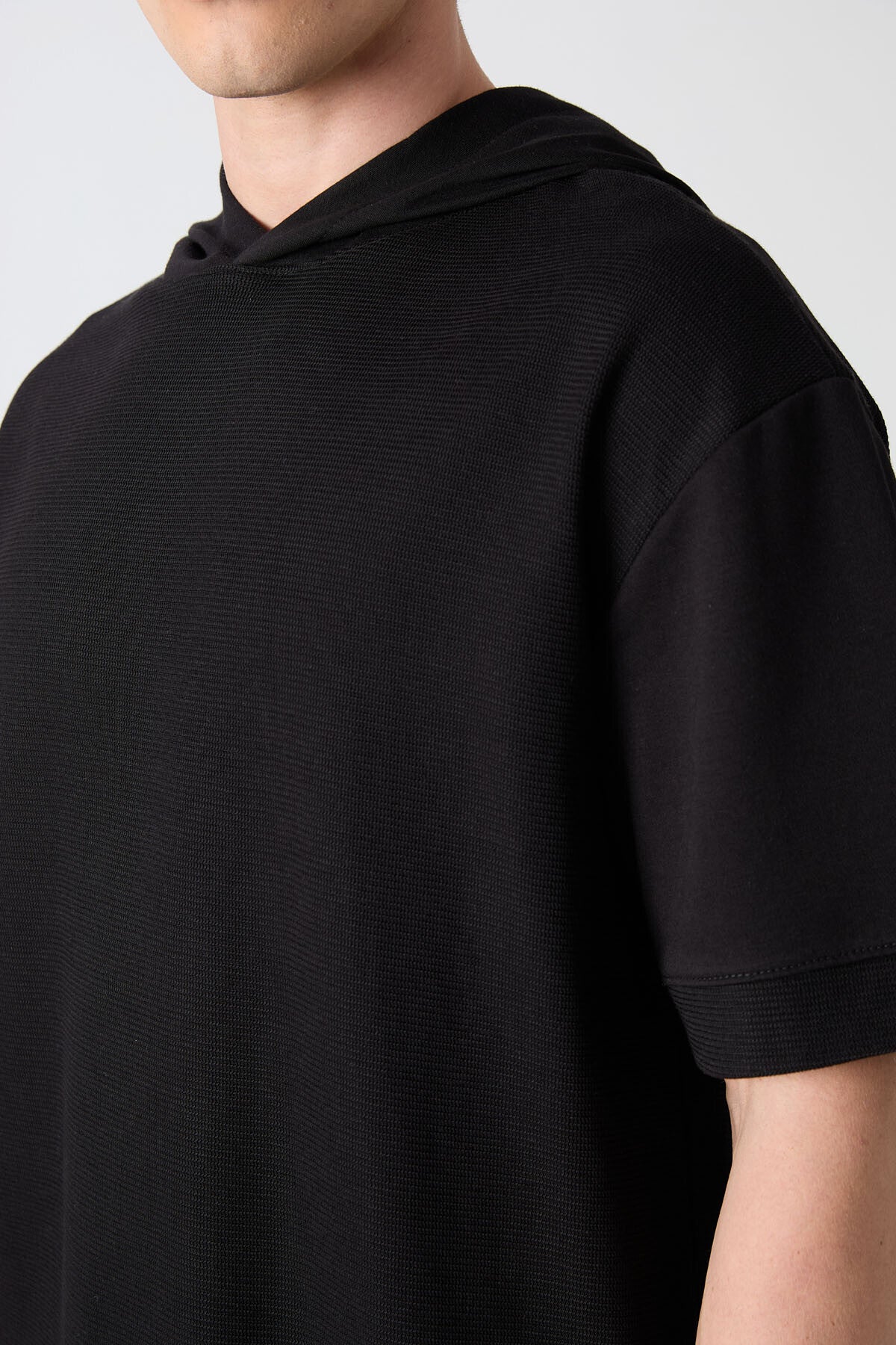 Image of Siyah Pamuklu Kalın Yüzeyi Dokulu Oversize Fit Basic Erkek T-Shirt - 88335