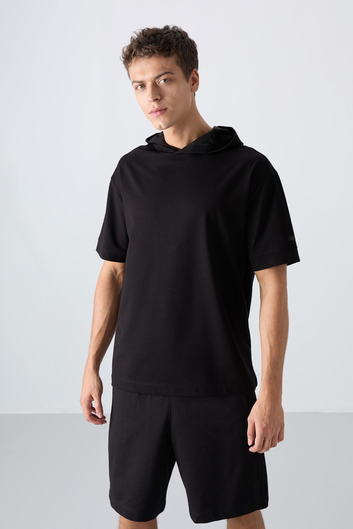 Image of Siyah Pamuklu Kalın Yumuşak Dokulu Oversize Fit Basic Erkek T-Shirt - 88352