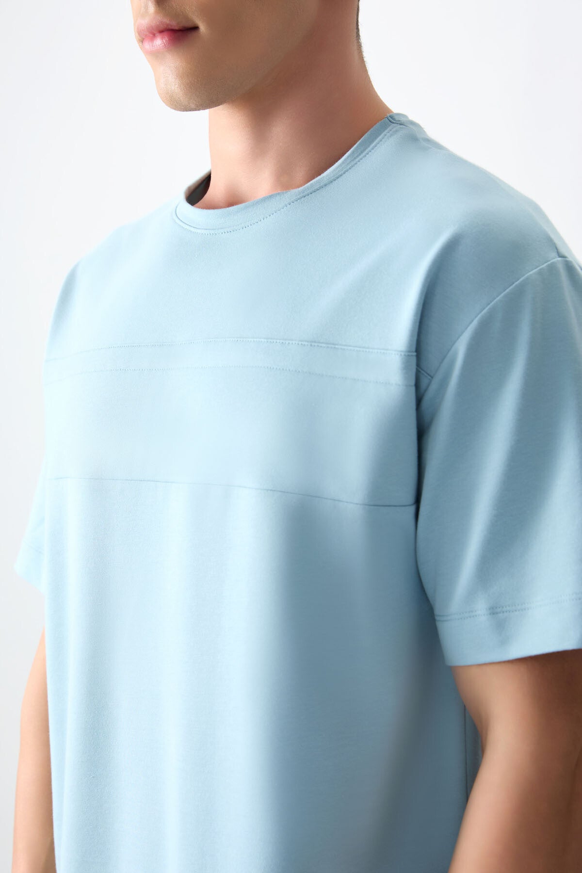Image of Tricou bărbătesc albastru deschis, gros, texturat, croială supradimensionată, din bumbac - 88378