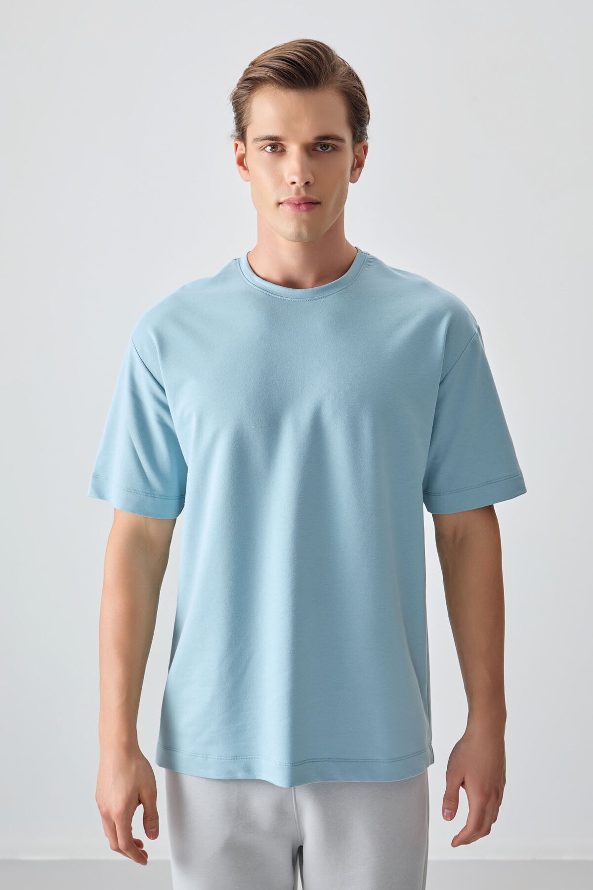 Image of Açık Mavi Pamuklu Kalın Yumuşak Dokulu Oversize Fit Basic Erkek T-Shirt - 88377