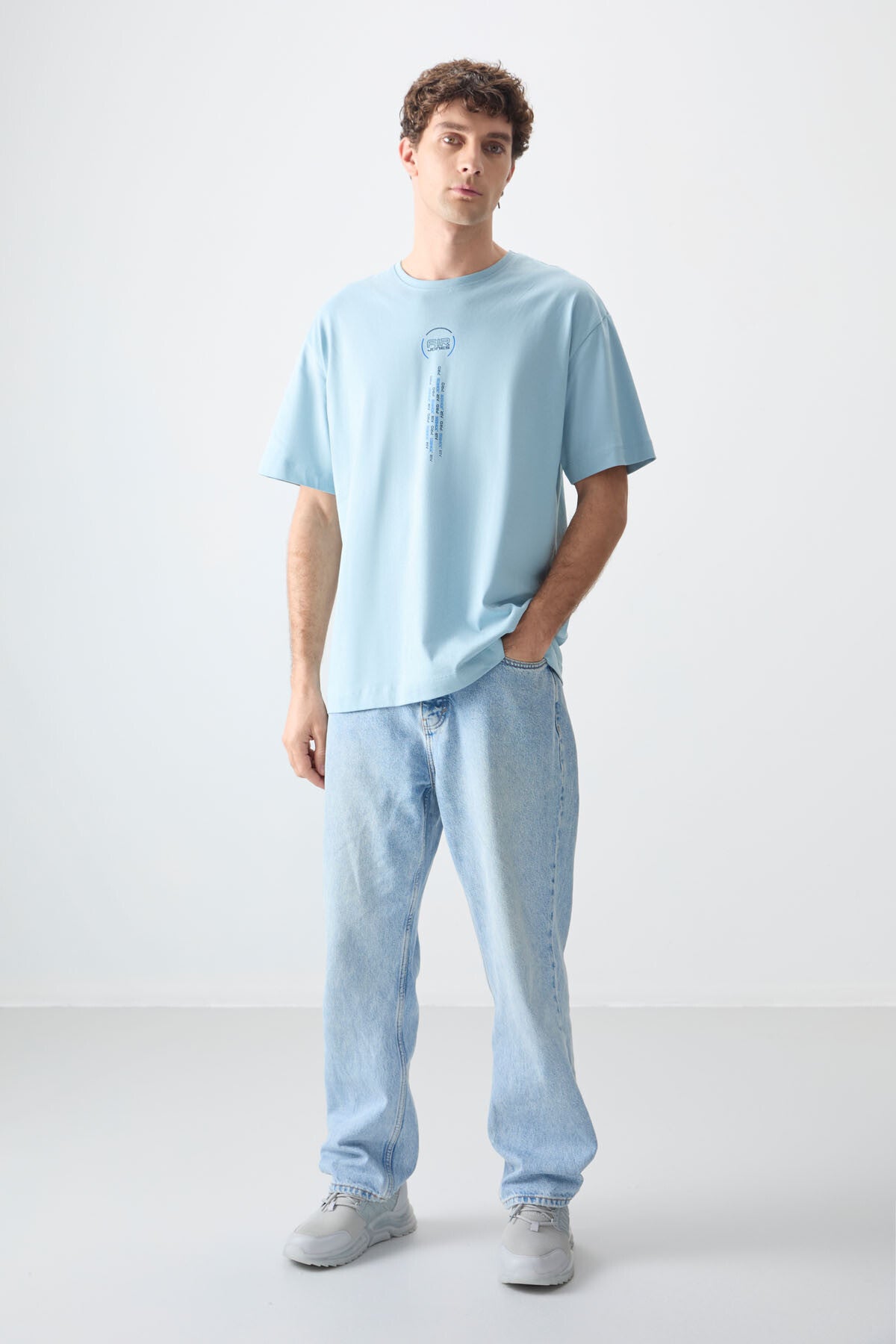 Image of Tricou bărbătesc albastru deschis, 100% bumbac, gros, texturat, supradimensionat, imprimat - 88355