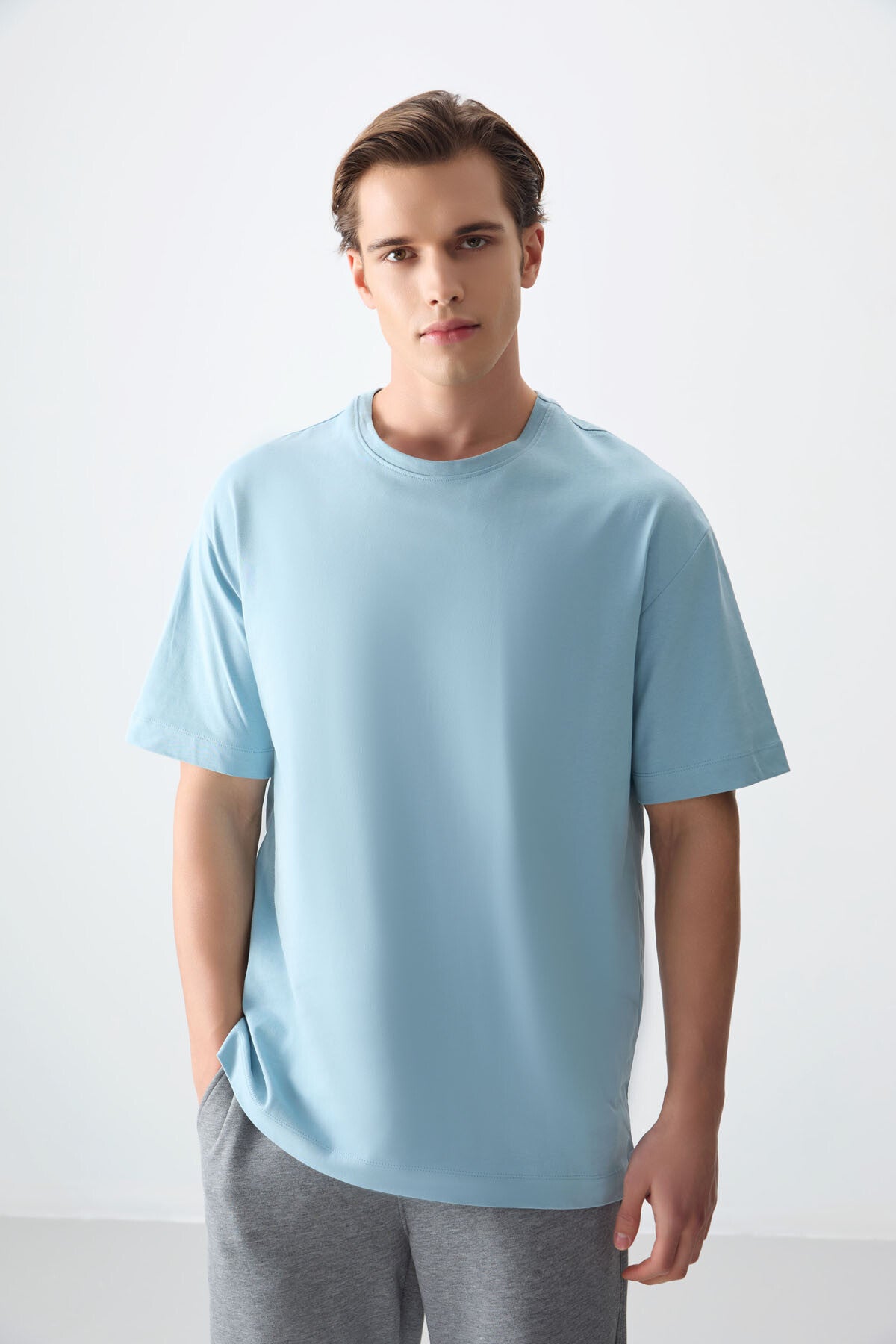 Image of Açık Mavi %100 Pamuk Kalın Yumuşak Dokulu Oversize Fit Basic Erkek T-Shirt - 88353
