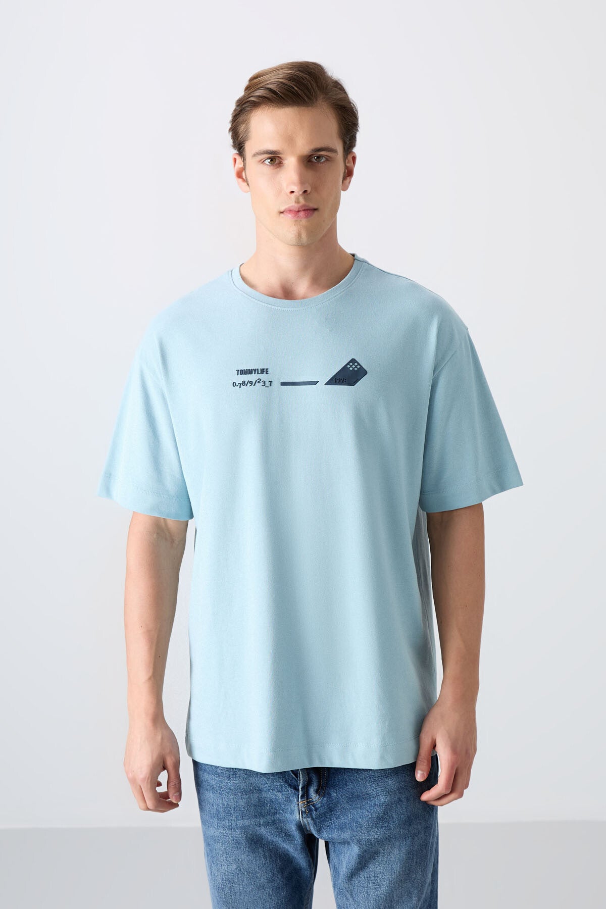Image of Açık Mavi Pamuklu Kalın Yumuşak Dokulu Oversize Fit Baskılı Erkek T-Shirt - 88330