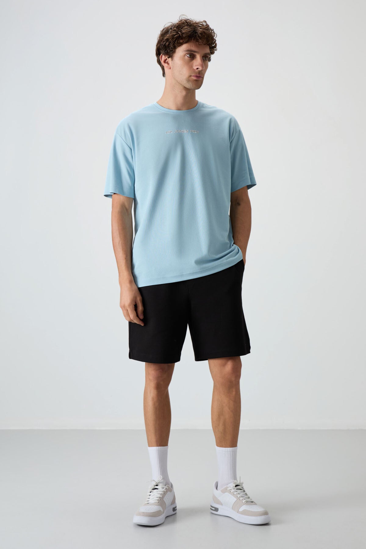 Image of Açık Mavi Pamuklu Kalın Yüzeyi Dokulu Oversize Fit  Baskılı Erkek T-Shirt - 88364