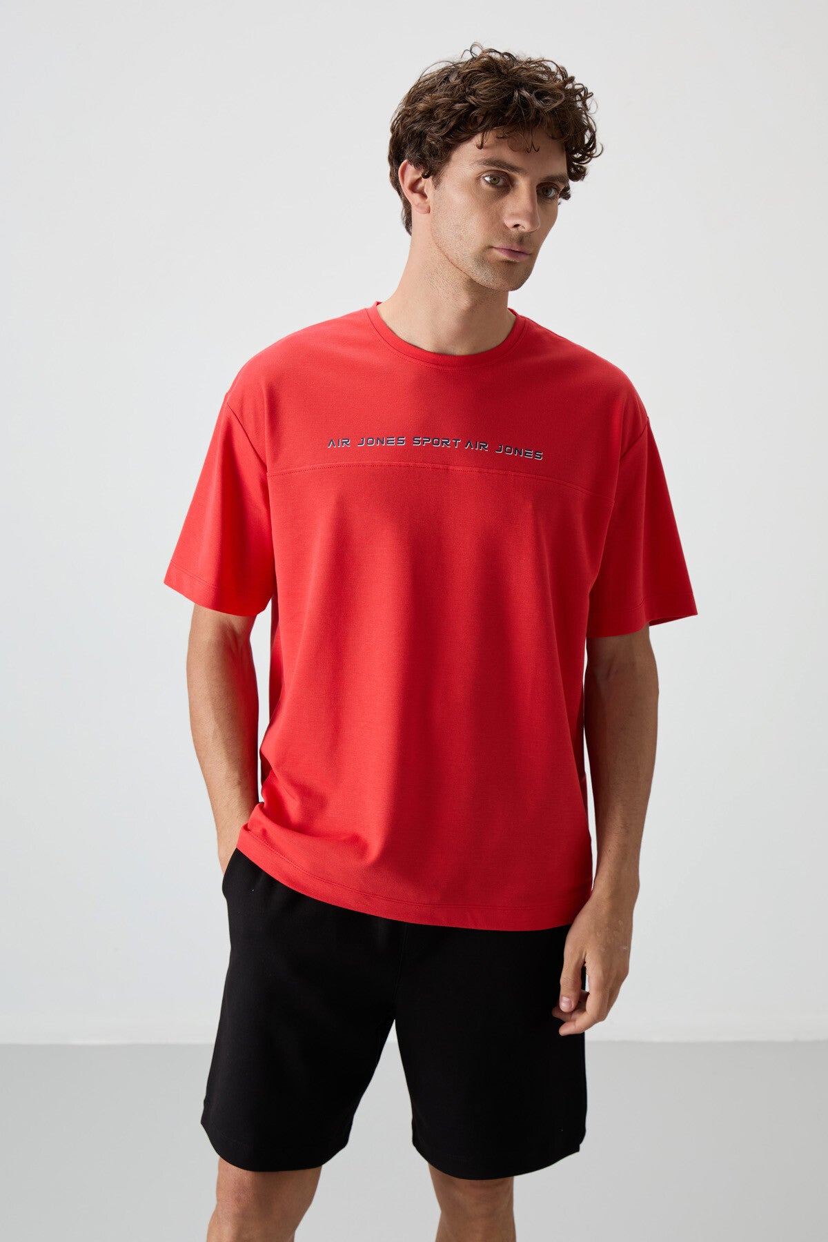 Image of Tricou bărbătesc Fiesta din bumbac gros, texturat, cu croială supradimensionată, imprimat - 88371
