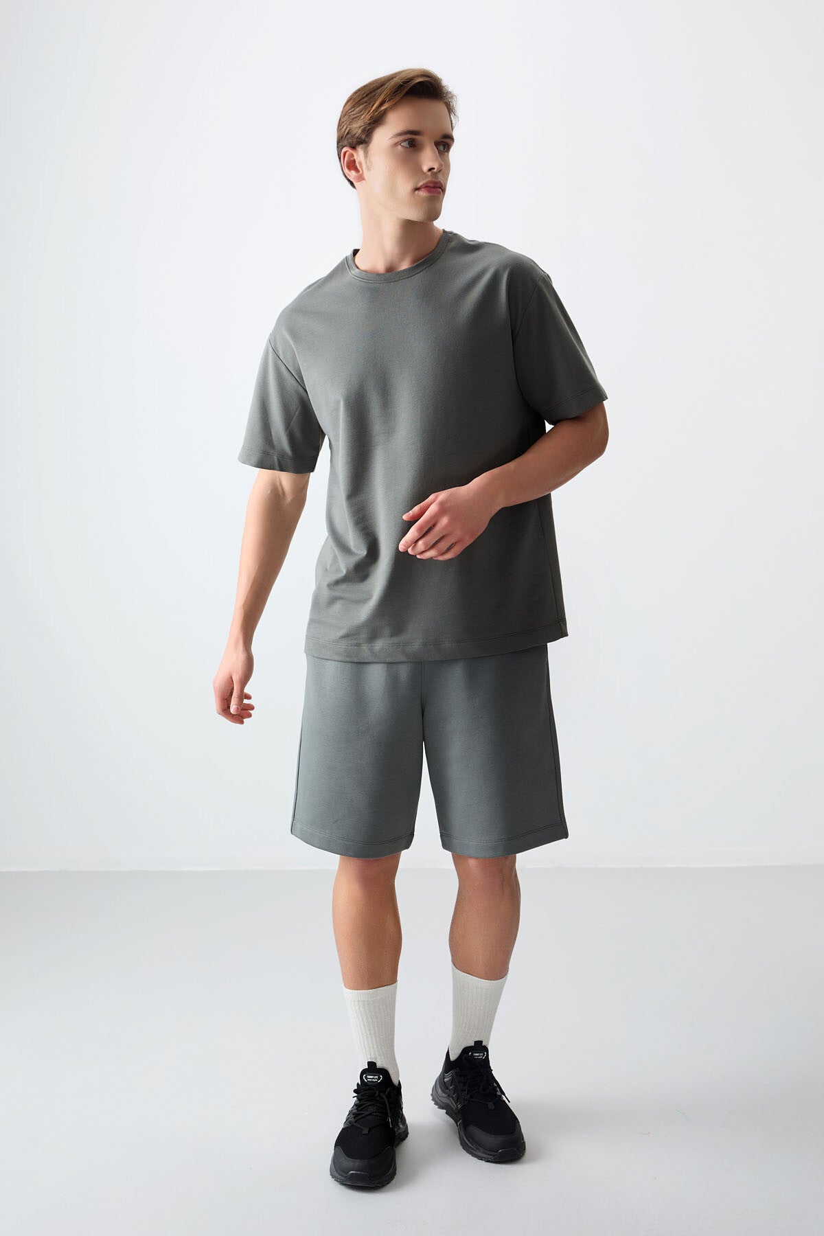 Image of Haki Pamuklu Kalın Yumuşak Dokulu Oversize Fit Basic Erkek T-Shirt - 88377