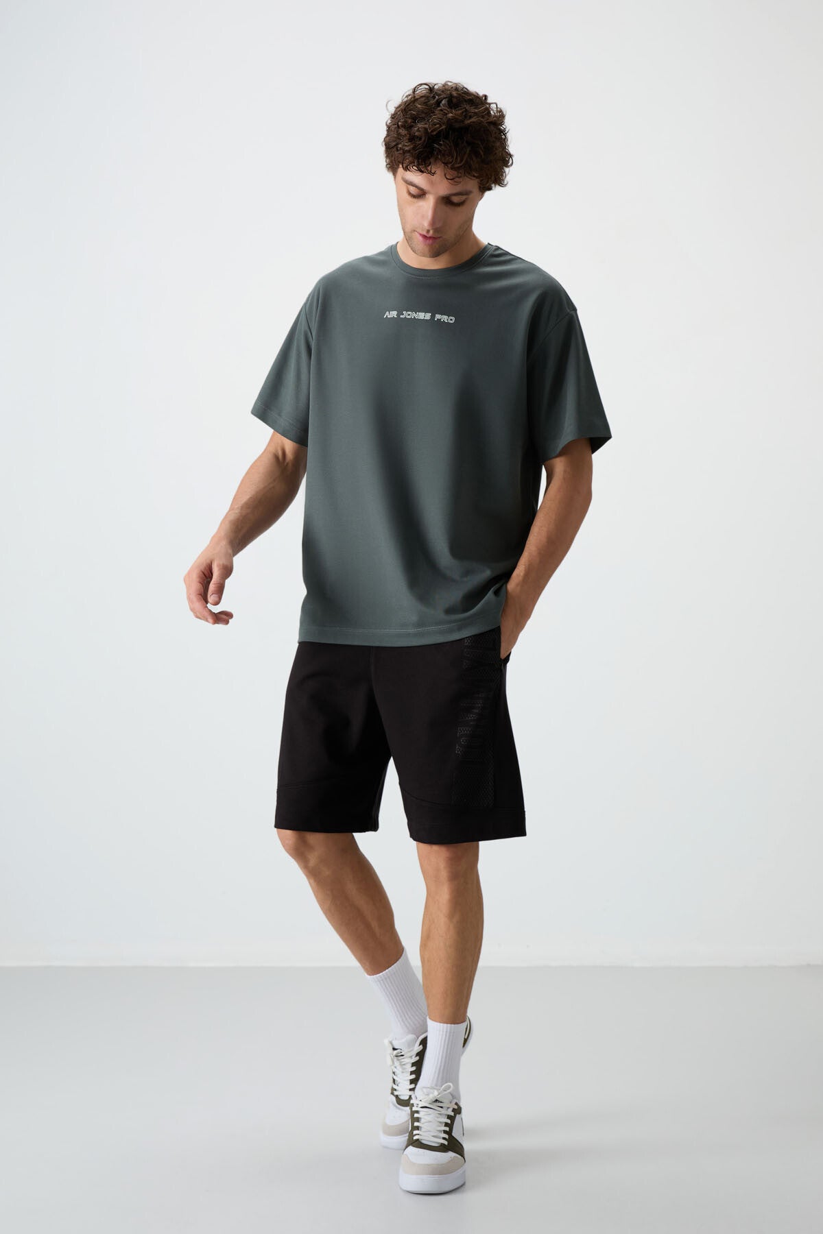 Image of Haki Pamuklu Kalın Yüzeyi Dokulu Oversize Fit  Baskılı Erkek T-Shirt - 88364