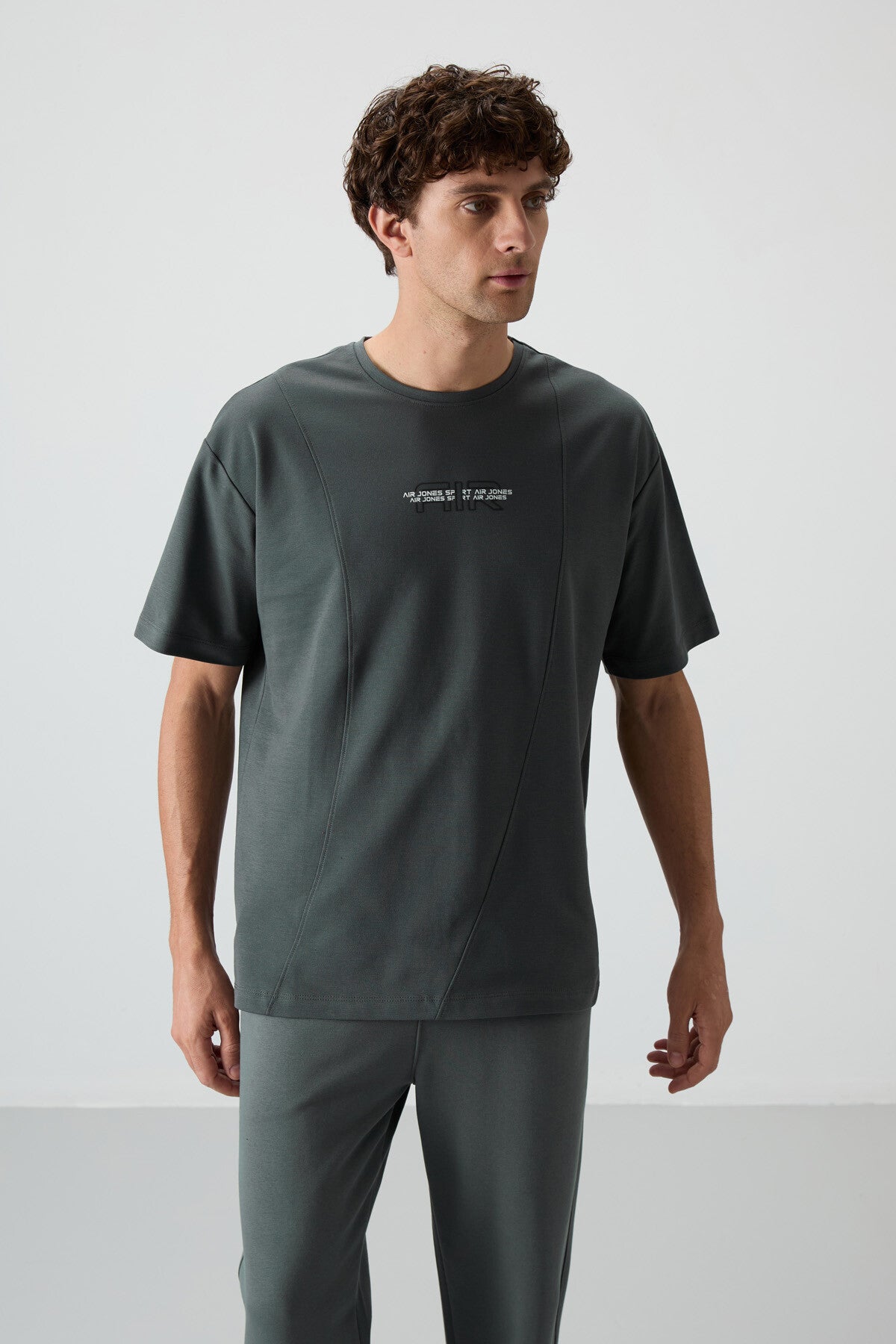 Image of Haki Pamuklu Kalın Yüzeyi Dokulu Oversize Fit  Baskılı Erkek T-Shirt - 88372