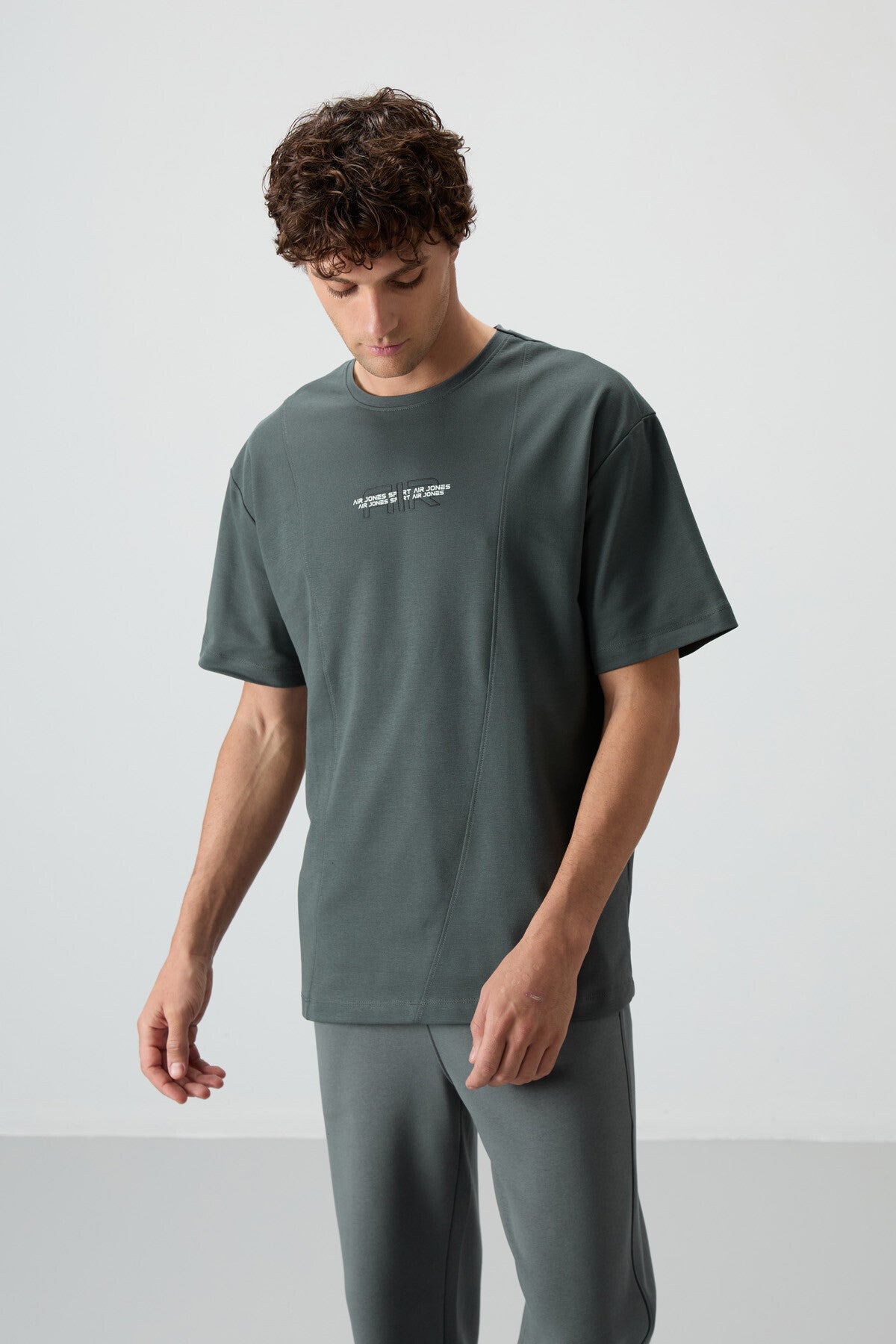 Image of Haki Pamuklu Kalın Yüzeyi Dokulu Oversize Fit  Baskılı Erkek T-Shirt - 88372