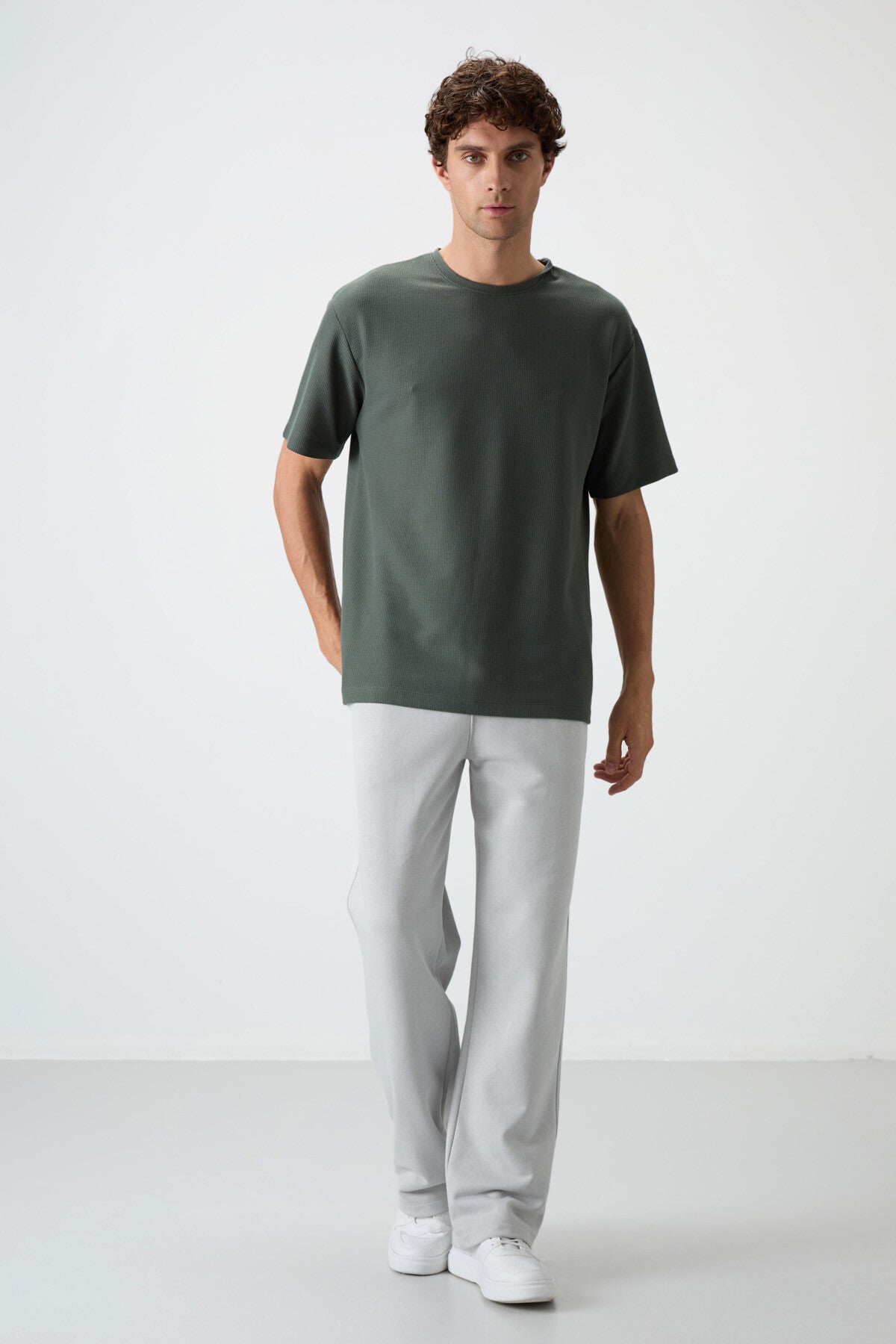 Image of Haki Waffle İnterlok Yüzeyi Dokulu Oversize Fit Basic Erkek T-Shirt - 88379