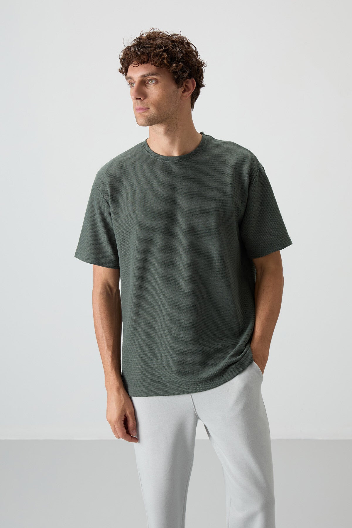 Image of Haki Waffle İnterlok Yüzeyi Dokulu Oversize Fit Basic Erkek T-Shirt - 88379