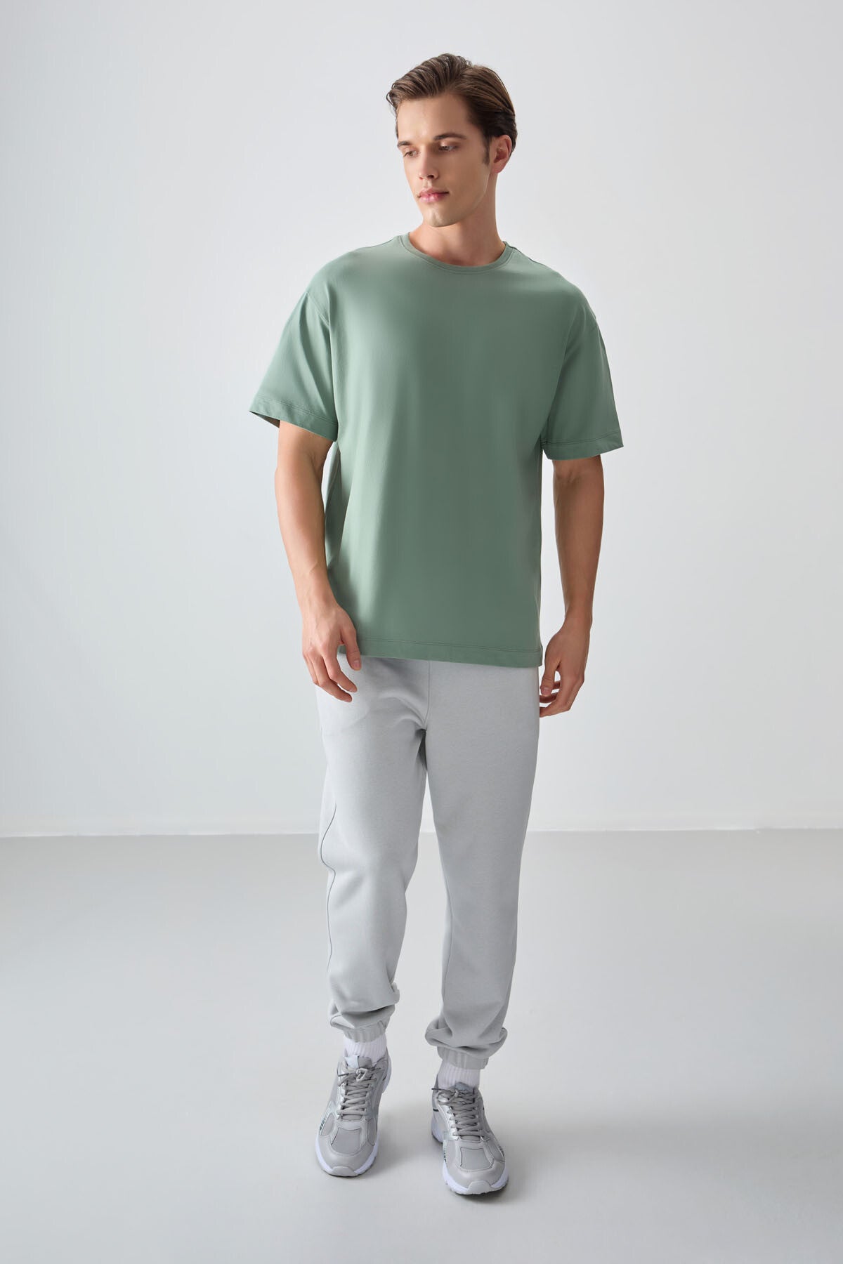 Image of Açık Yeşil %100 Pamuk Kalın Yumuşak Dokulu Oversize Fit Basic Erkek T-Shirt - 88353