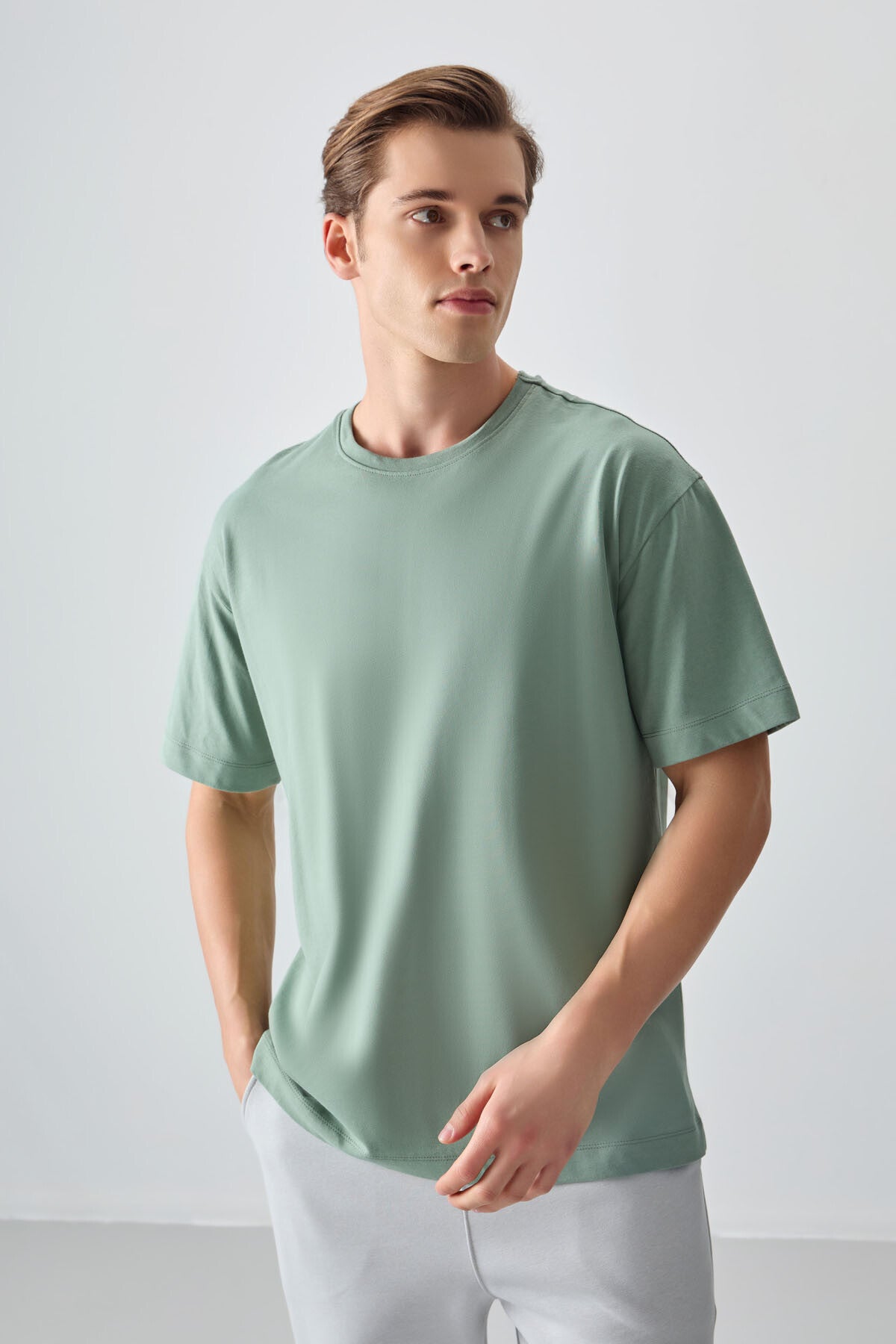 Image of Açık Yeşil %100 Pamuk Kalın Yumuşak Dokulu Oversize Fit Basic Erkek T-Shirt - 88353