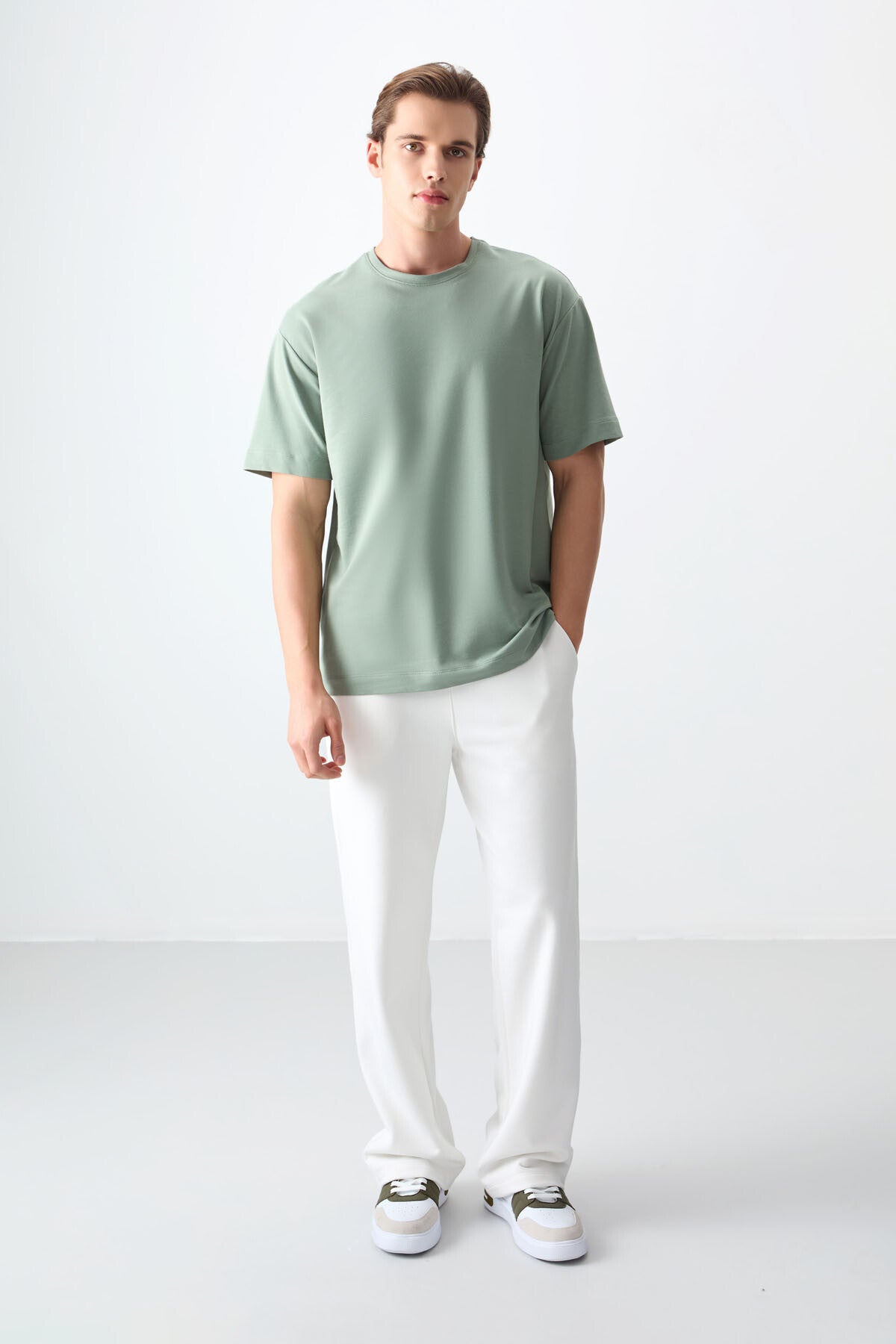 Image of Açık Yeşil Pamuklu Kalın Yumuşak Dokulu Oversize Fit Basic Erkek T-Shirt - 88377