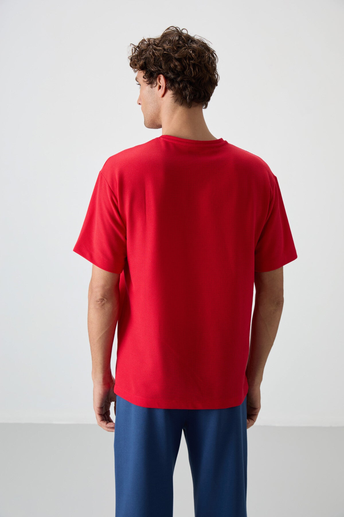 Image of Kırmızı Waffle İnterlok Yüzeyi Dokulu Oversize Fit Basic Erkek T-Shirt - 88379