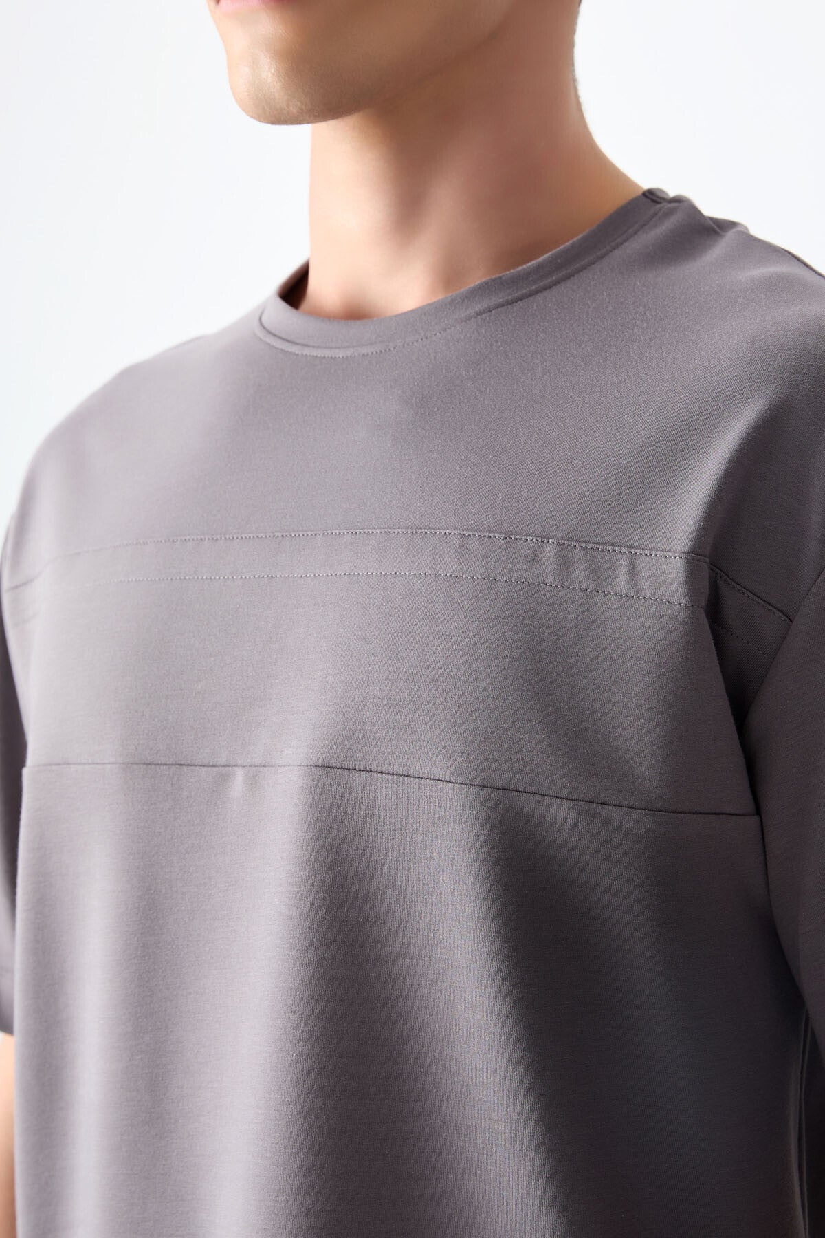 Image of Tricou bărbătesc gri închis, gros, texturat, croială supradimensionată, din bumbac - 88378
