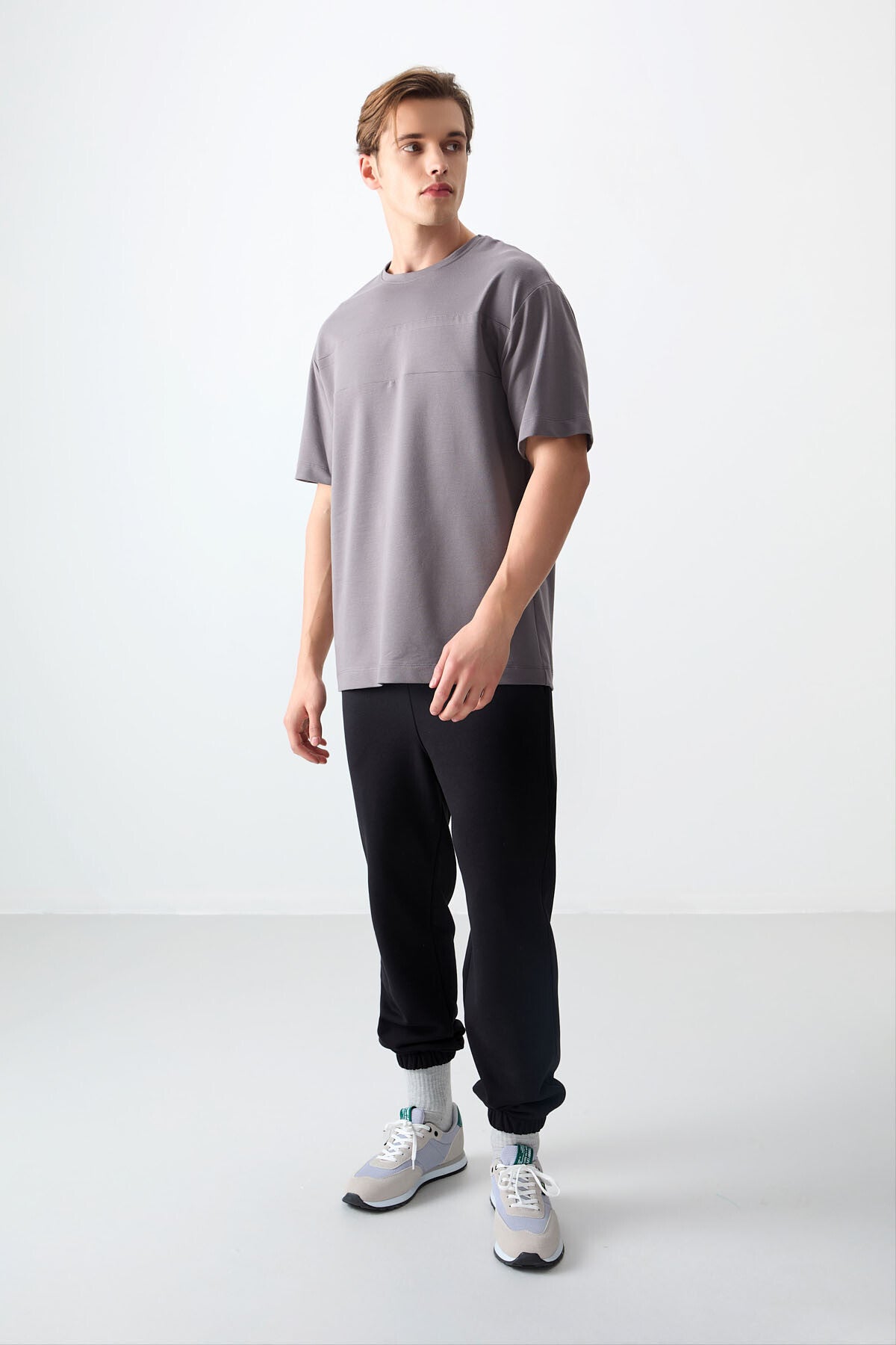 Image of Koyu Gri Pamuklu Kalın Yumuşak Dokulu Oversize Fit Basic Erkek T-Shirt - 88378