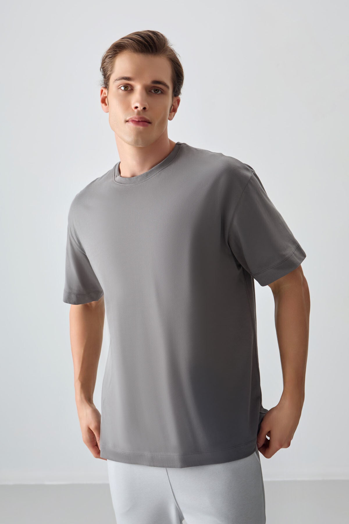 Image of Tricou bărbătesc gri închis, 100% bumbac, gros, moale, texturat, croială supradimensionată, de bază - 88353