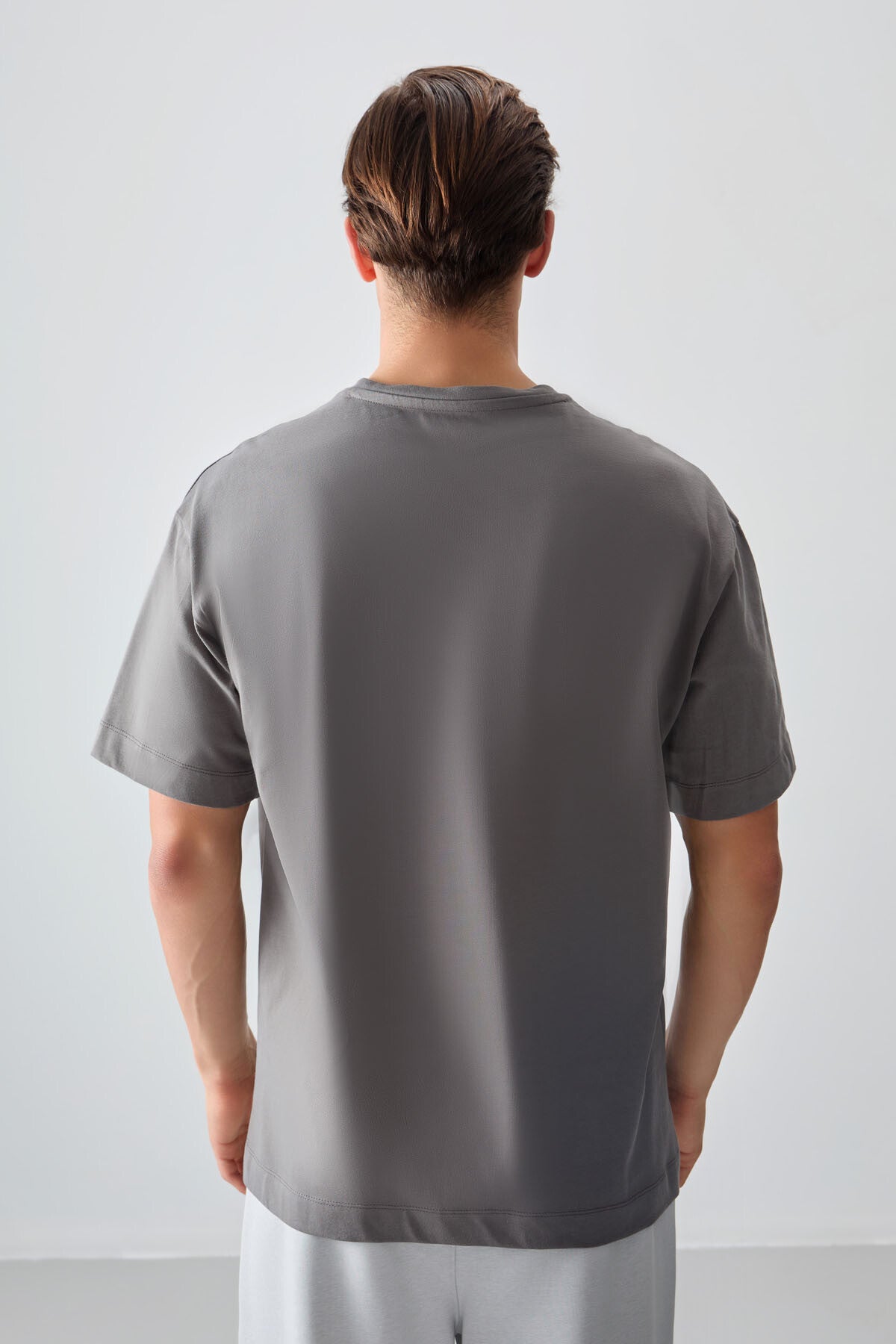 Image of Tricou bărbătesc gri închis, 100% bumbac, gros, moale, texturat, croială supradimensionată, de bază - 88353