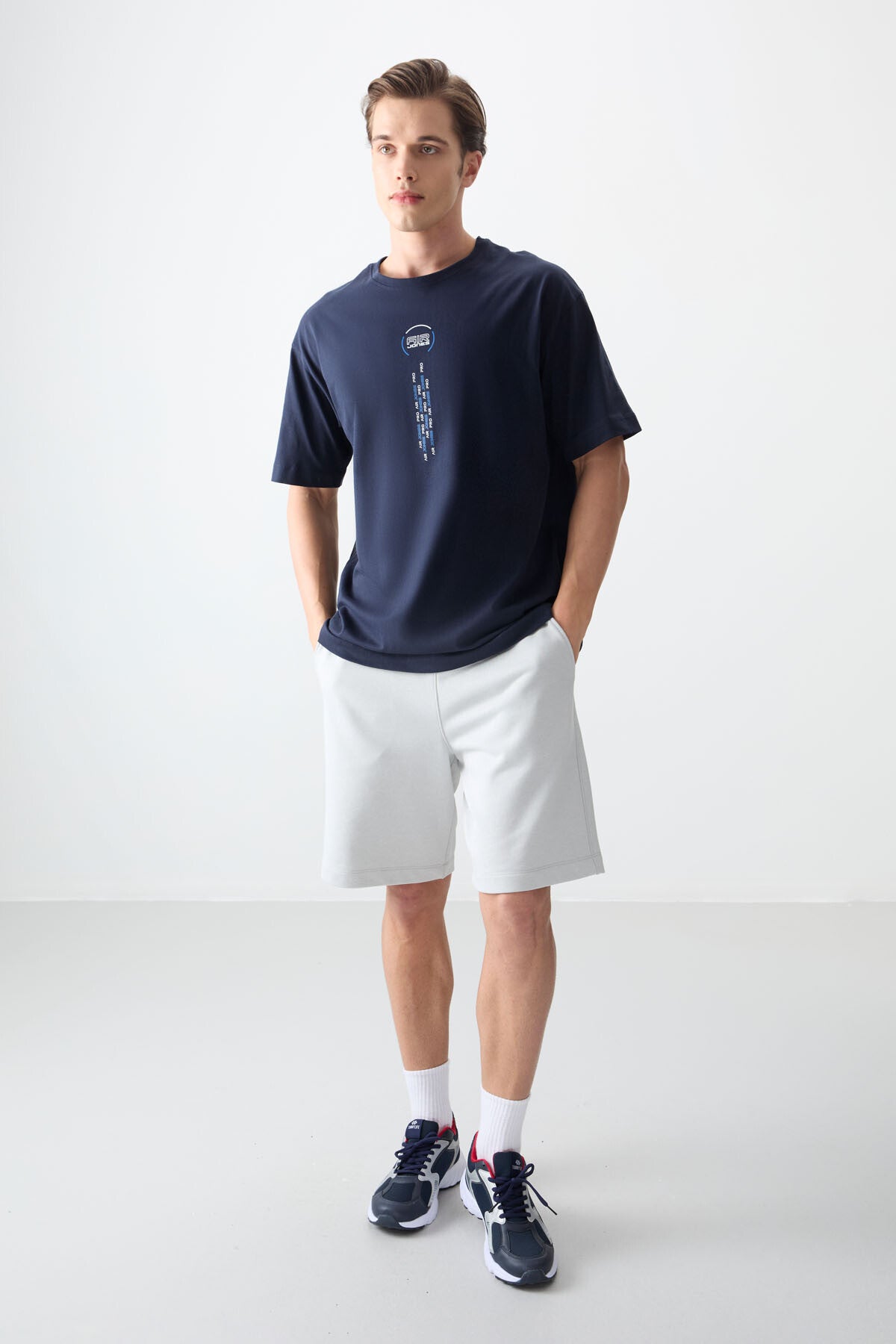 Image of Lacivert %100 Pamuk Kalın Yumuşak Dokulu Oversize Fit Baskılı Erkek T-Shirt - 88355