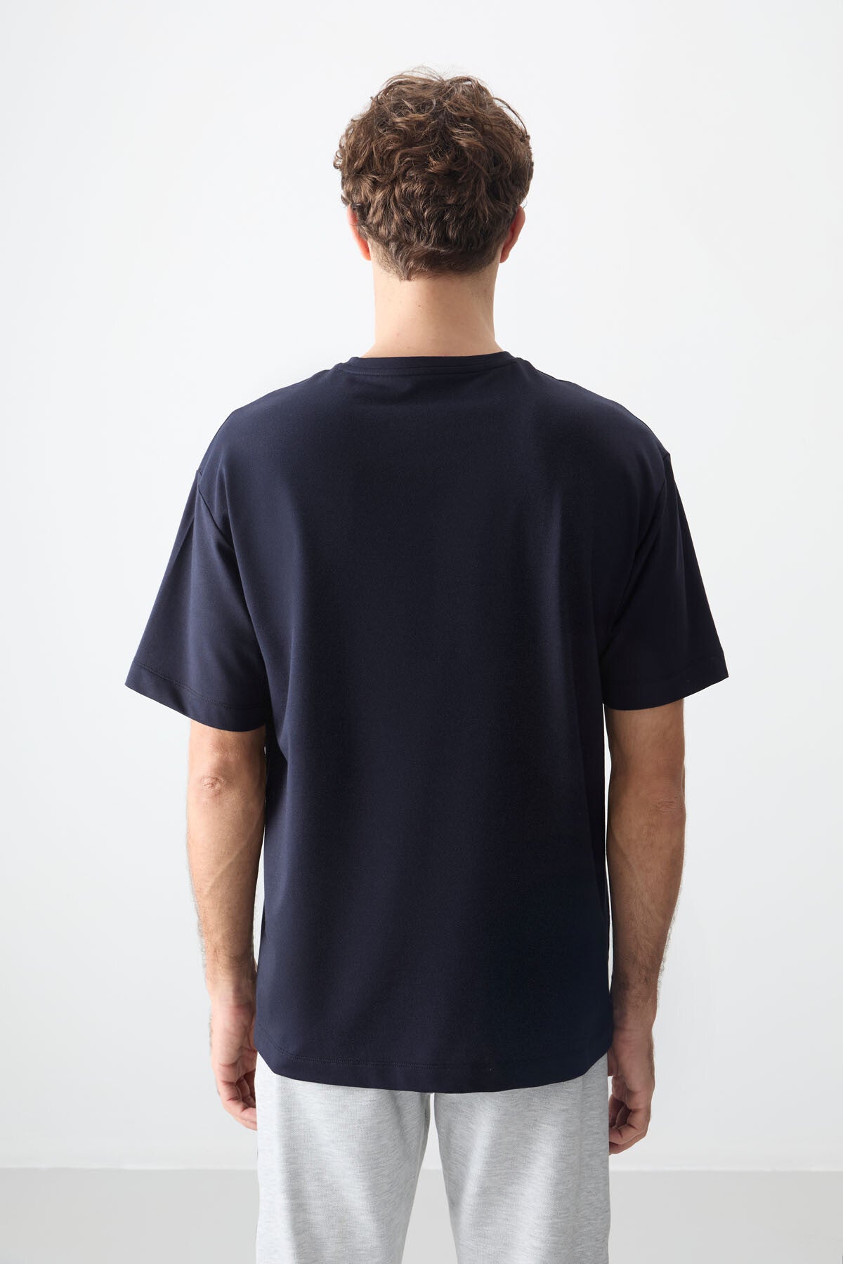 Image of Lacivert Pamuklu Kalın Yumuşak Dokulu Oversize Fit Baskılı Erkek T-Shirt - 88373