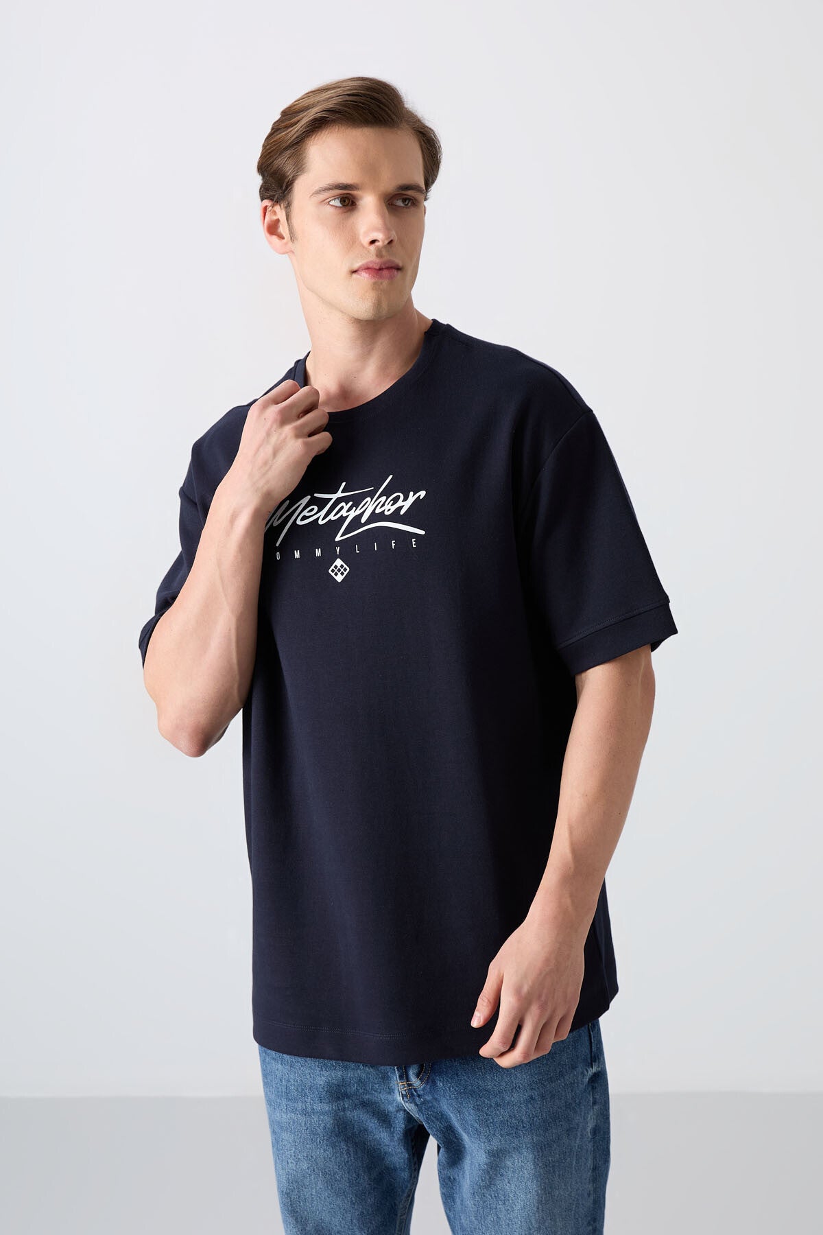 Image of Lacivert Pamuklu Kalın Yumuşak Dokulu Oversize Fit Baskılı Erkek T-Shirt - 88320