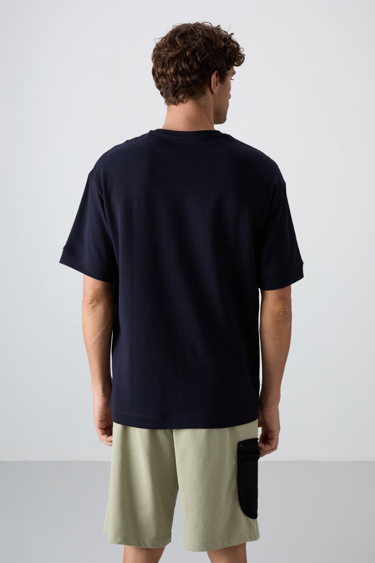 Image of Lacivert Pamuklu Kalın Yumuşak Dokulu Oversize Fit Baskılı Erkek T-Shirt - 88322