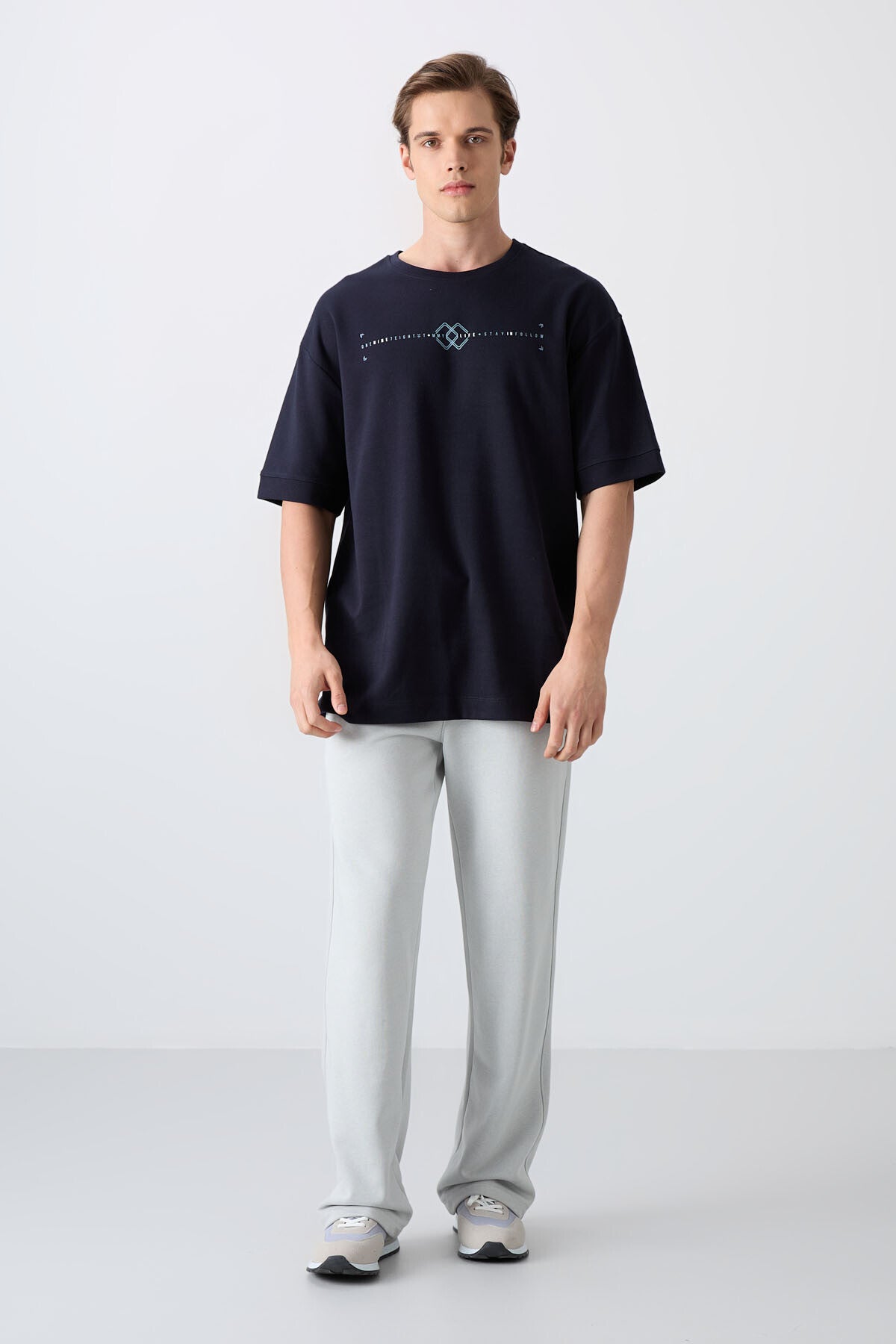 Image of Lacivert Pamuklu Kalın Yumuşak Dokulu Oversize Fit Baskılı Erkek T-Shirt - 88323