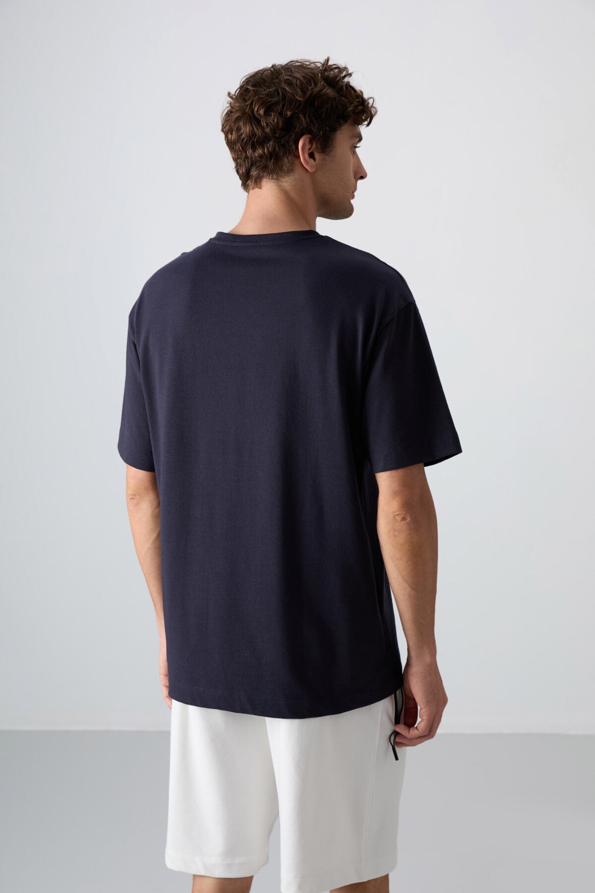 Image of Tricou bărbătesc din bumbac, gros, texturat, croială supradimensionată, imprimat, albastru marin - 88331