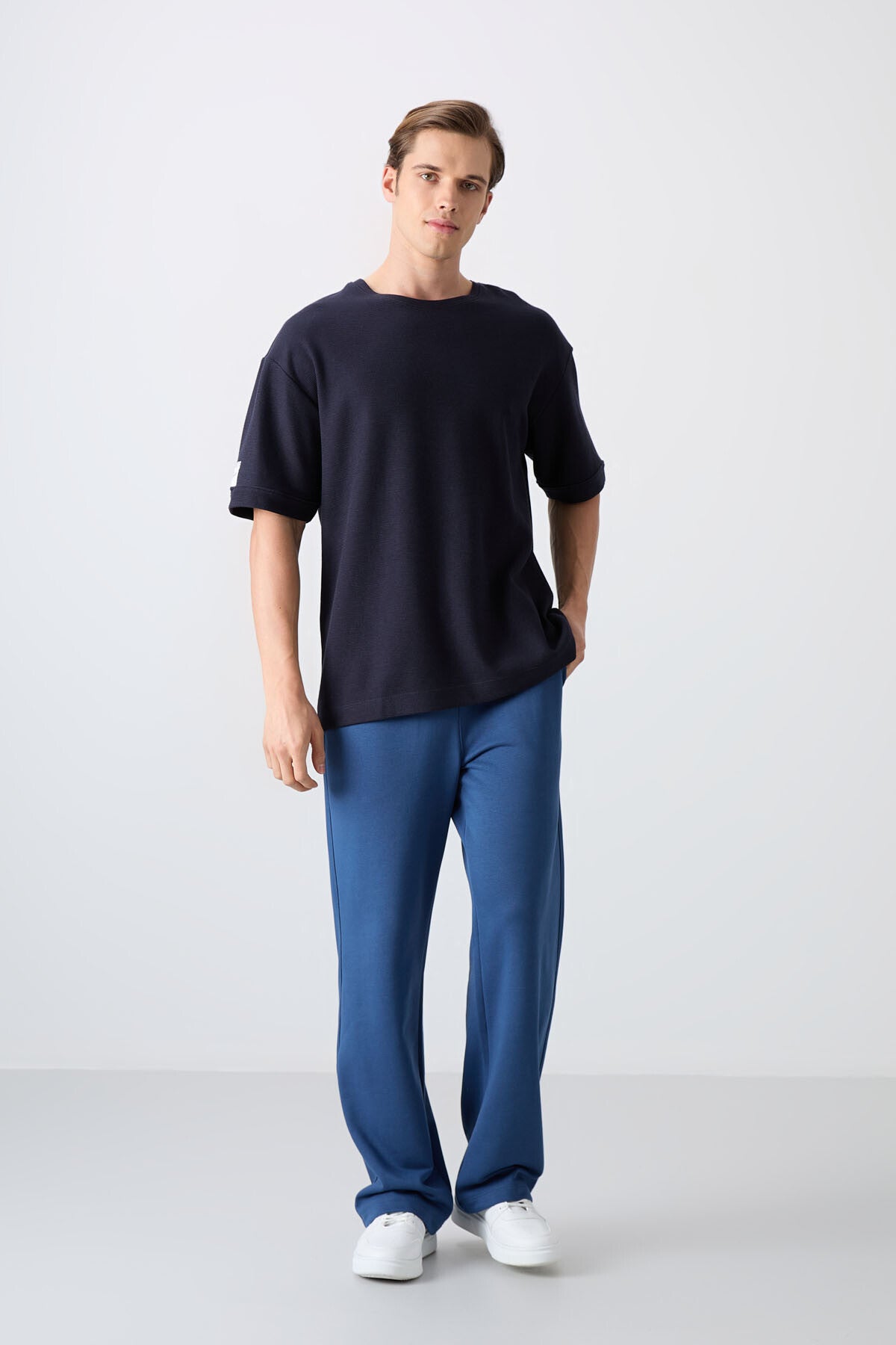 Image of Lacivert Pamuklu Kalın Yüzeyi Dokulu Oversize Fit Basic Erkek T-Shirt - 88339