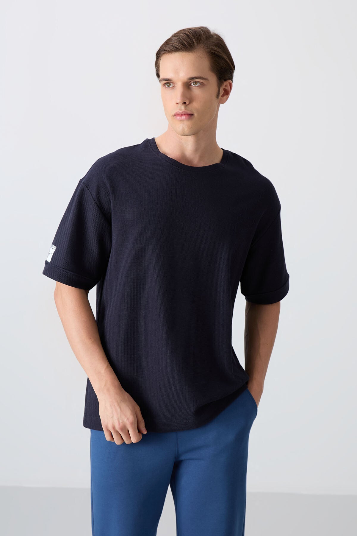 Image of Lacivert Pamuklu Kalın Yüzeyi Dokulu Oversize Fit Basic Erkek T-Shirt - 88339