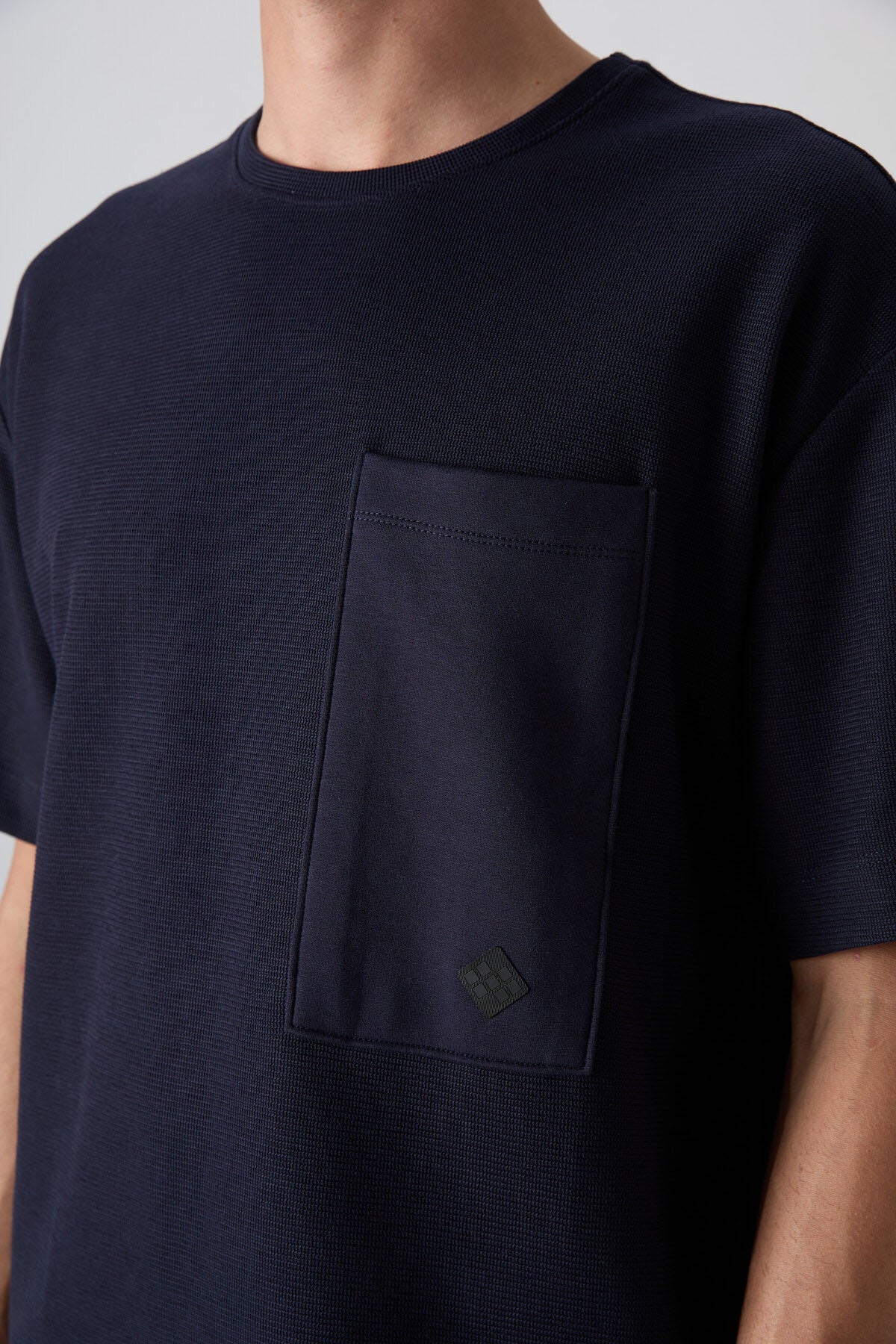 Image of Lacivert Pamuklu Kalın Yüzeyi Dokulu Oversize Fit Basic Erkek T-Shirt - 88341