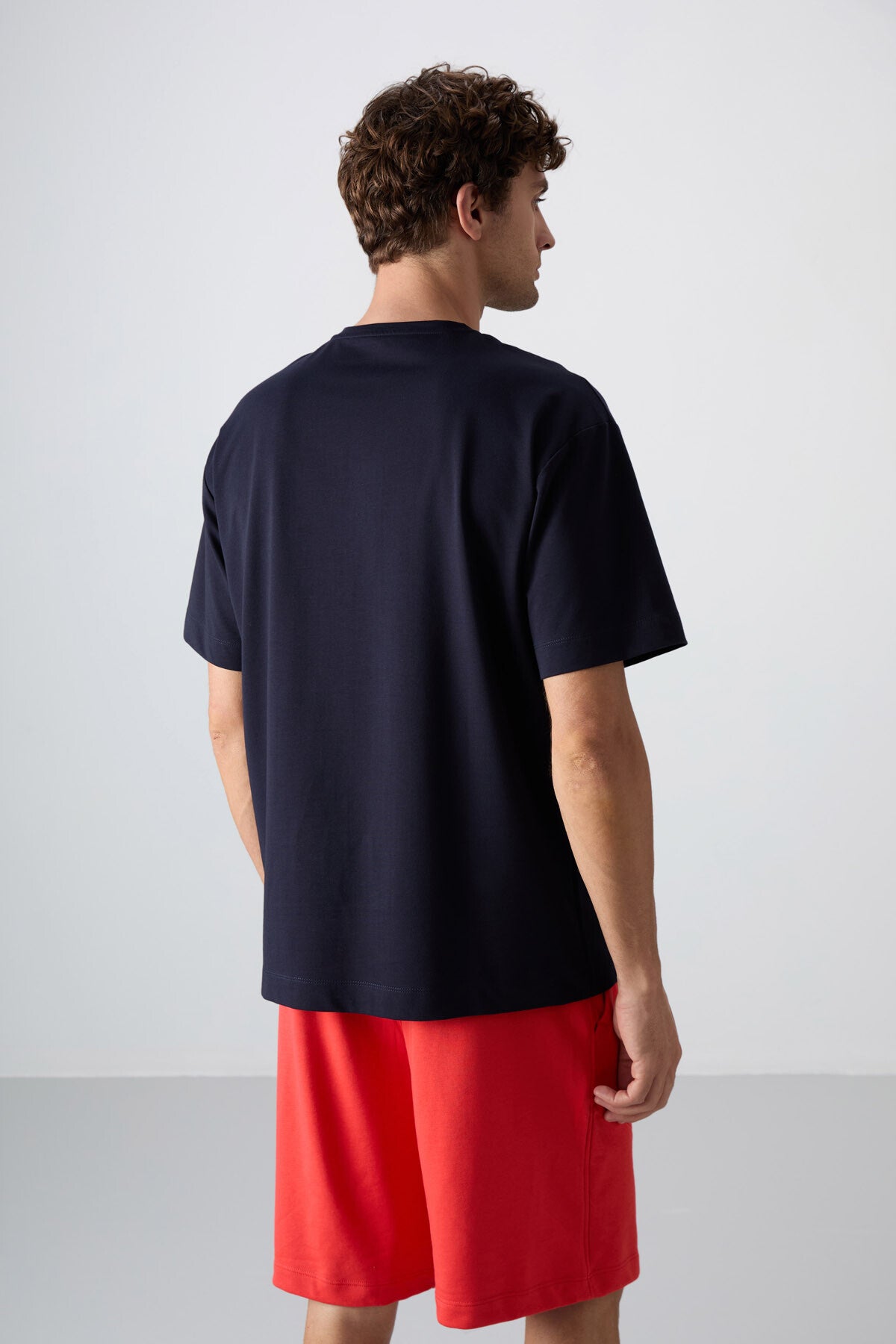 Image of Lacivert Pamuklu Kalın Yumuşak Dokulu Oversize Fit Baskılı Erkek T-Shirt - 88350