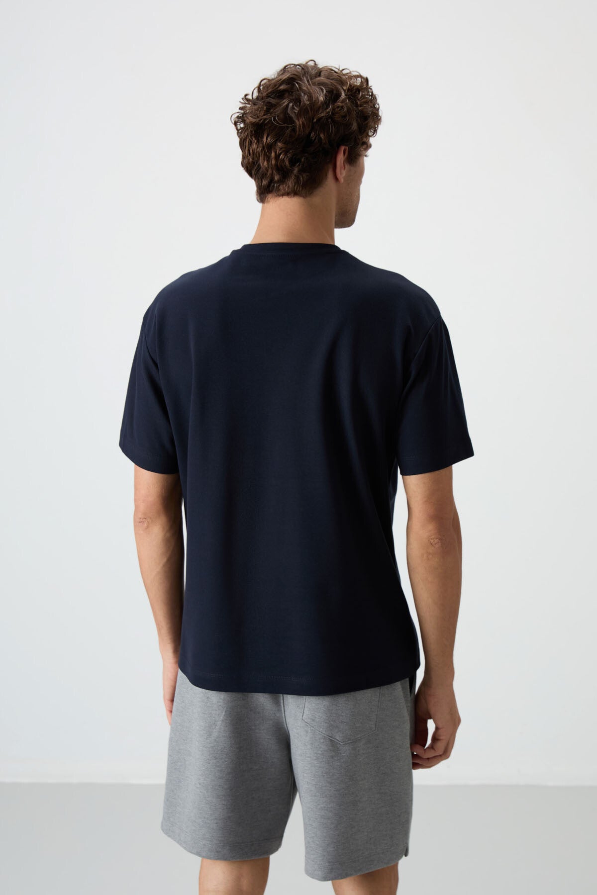 Image of Lacivert Pamuklu Kalın Yüzeyi Dokulu Oversize Fit  Baskılı Erkek T-Shirt - 88364