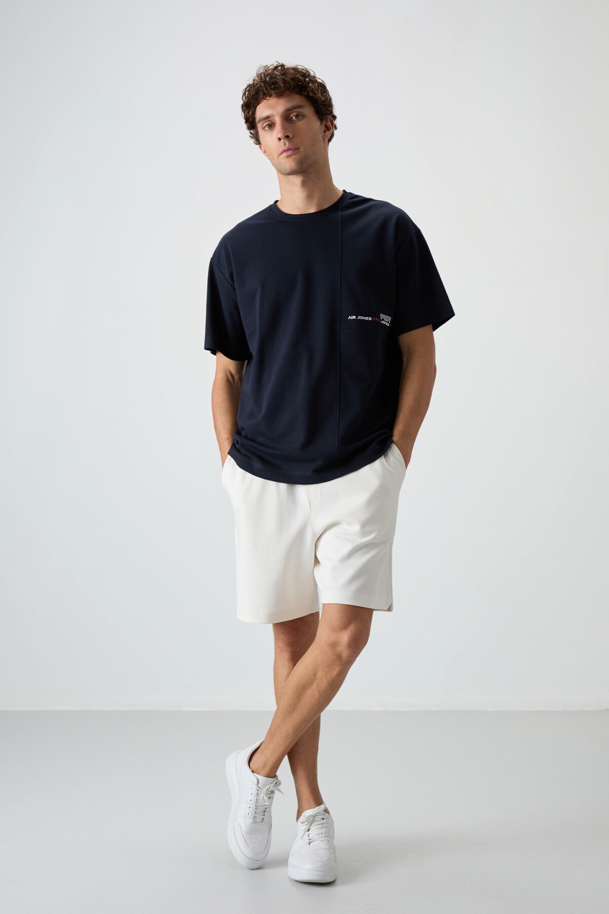 Image of Lacivert Pamuklu Kalın Yüzeyi Dokulu Oversize Fit  Baskılı Erkek T-Shirt - 88370