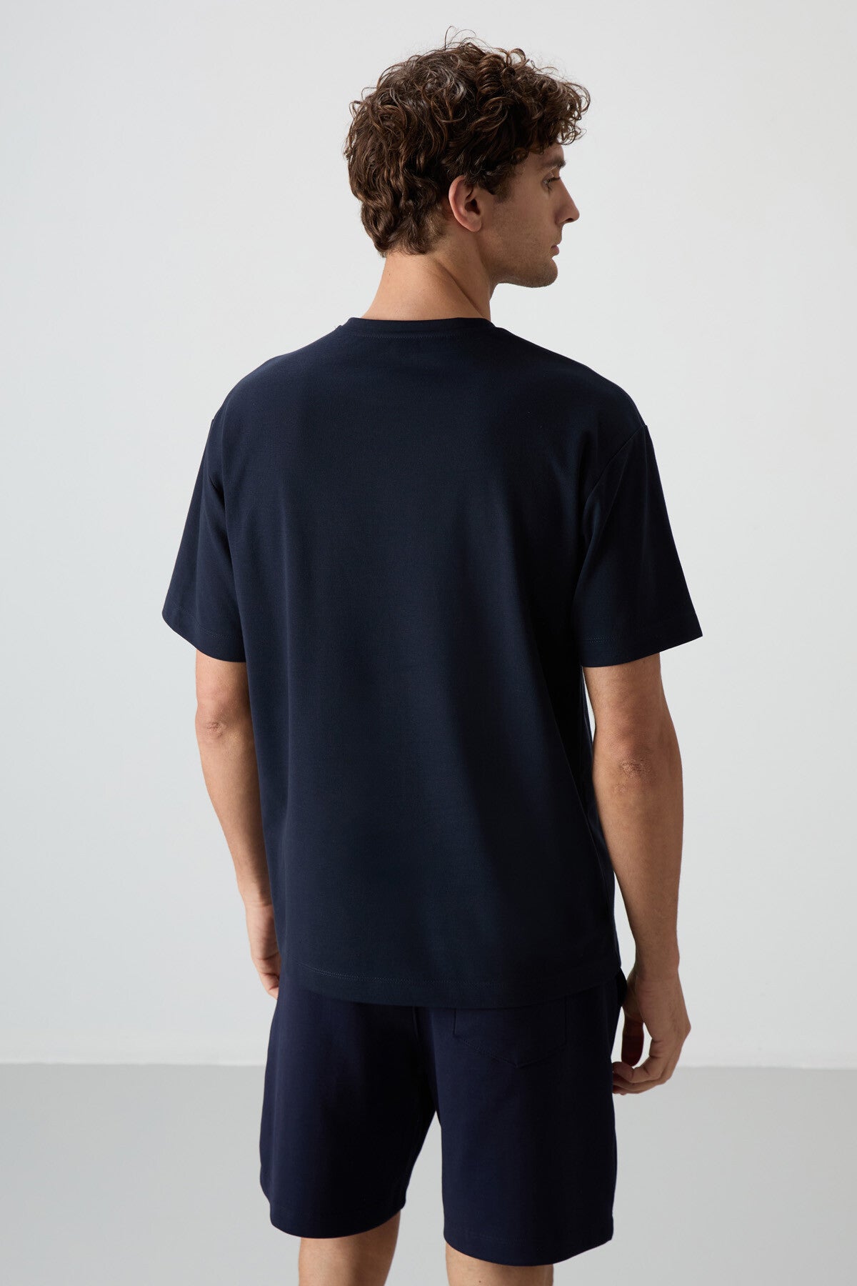 Image of Lacivert Pamuklu Kalın Yüzeyi Dokulu Oversize Fit  Baskılı Erkek T-Shirt - 88371