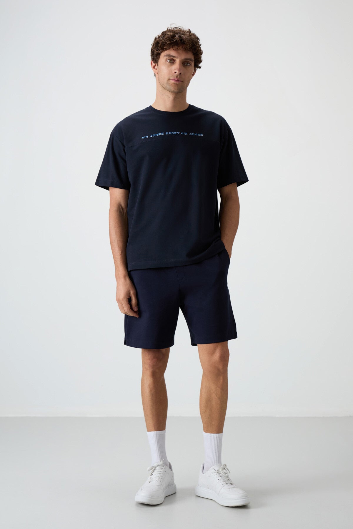 Image of Lacivert Pamuklu Kalın Yüzeyi Dokulu Oversize Fit  Baskılı Erkek T-Shirt - 88371
