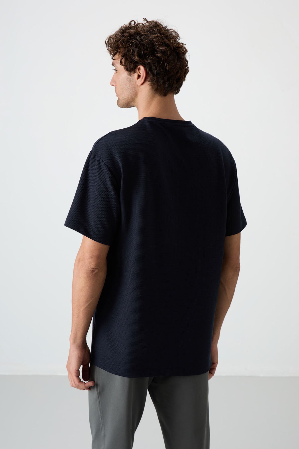 Image of Lacivert Waffle İnterlok Yüzeyi Dokulu Oversize Fit Basic Erkek T-Shirt - 88379