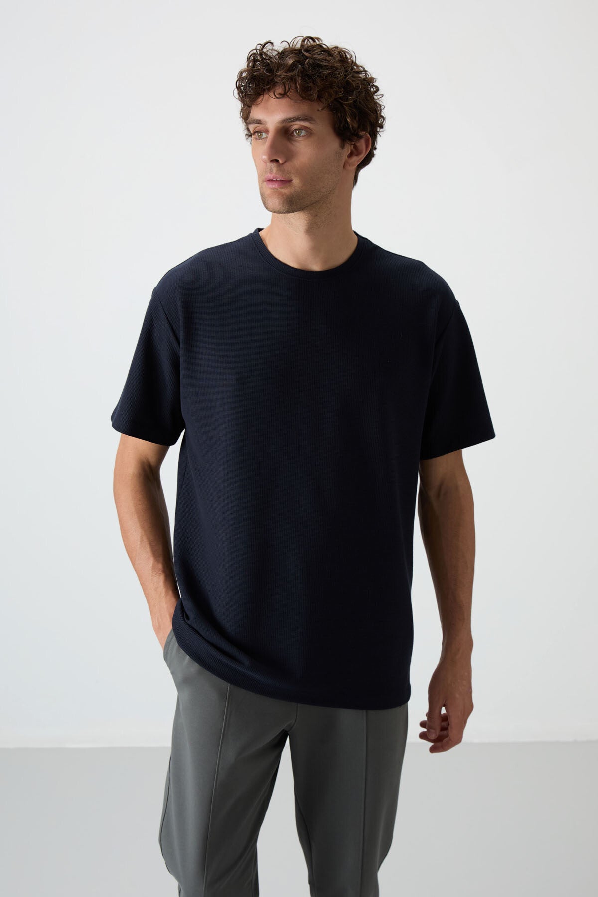 Image of Lacivert Waffle İnterlok Yüzeyi Dokulu Oversize Fit Basic Erkek T-Shirt - 88379