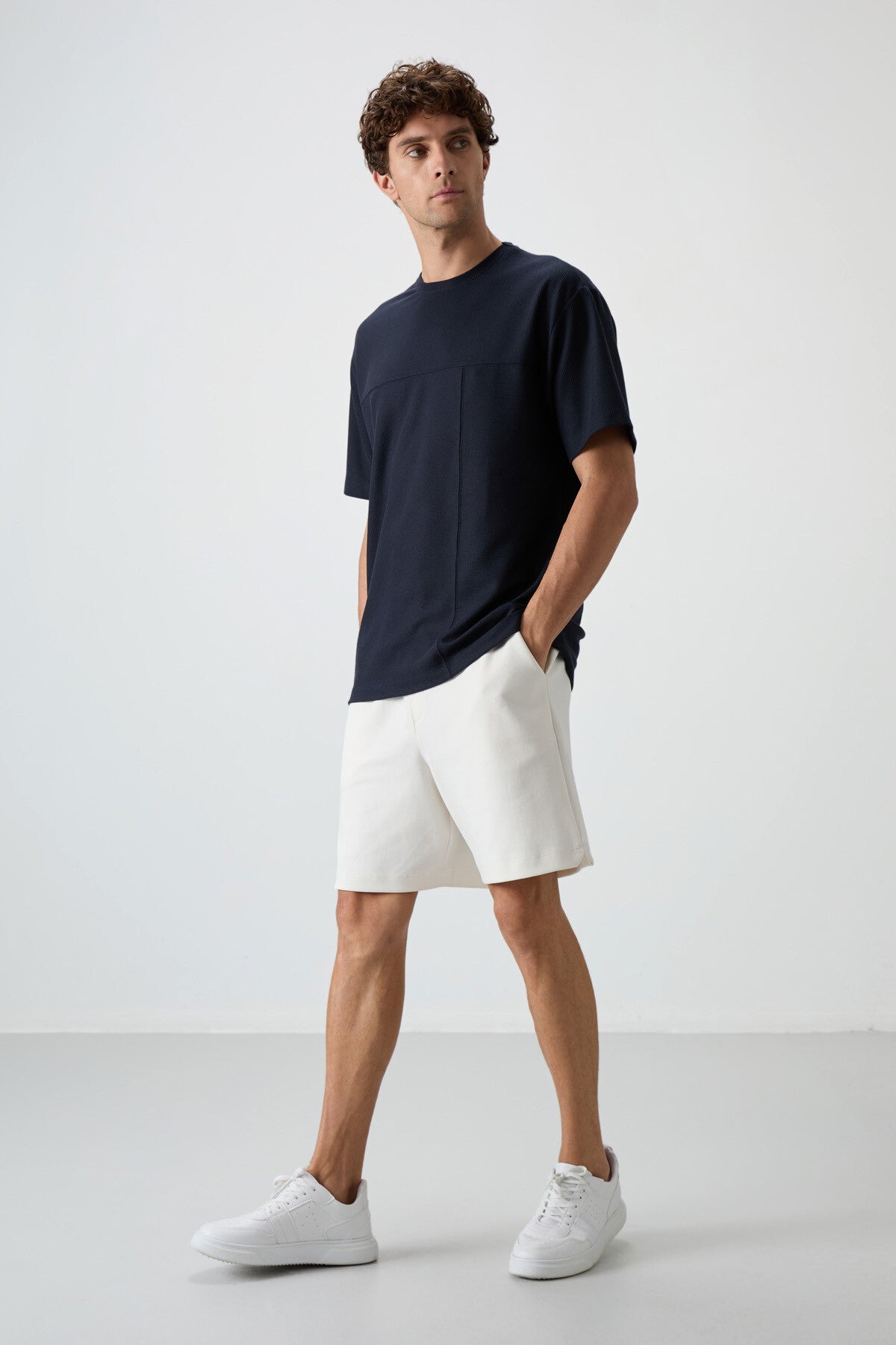Image of Lacivert Waffle İnterlok Yüzeyi Dokulu Oversize Fit Basic Erkek T-Shirt - 88380