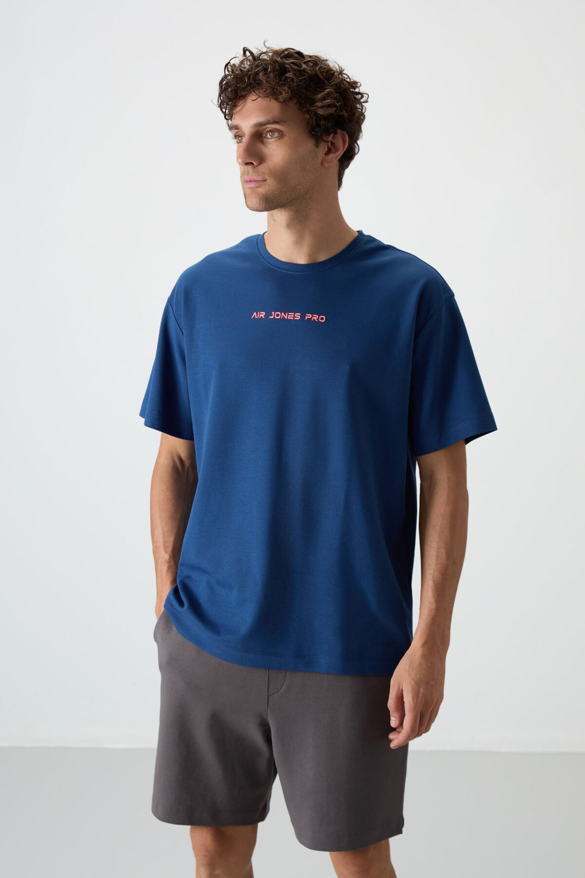 Image of Parlament Pamuklu Kalın Yüzeyi Dokulu Oversize Fit  Baskılı Erkek T-Shirt - 88364