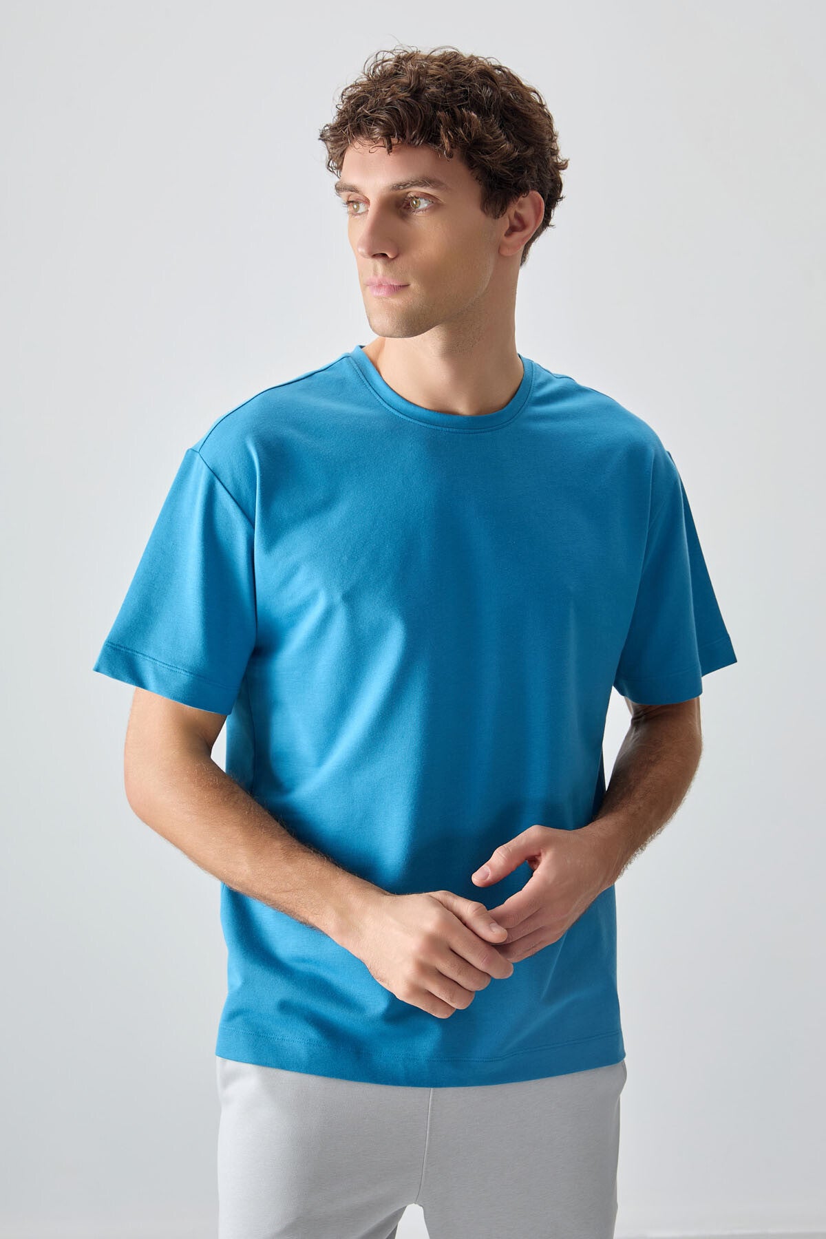 Image of Petrol Mavi Pamuklu Kalın Yumuşak Dokulu Oversize Fit Basic Erkek T-Shirt - 88377