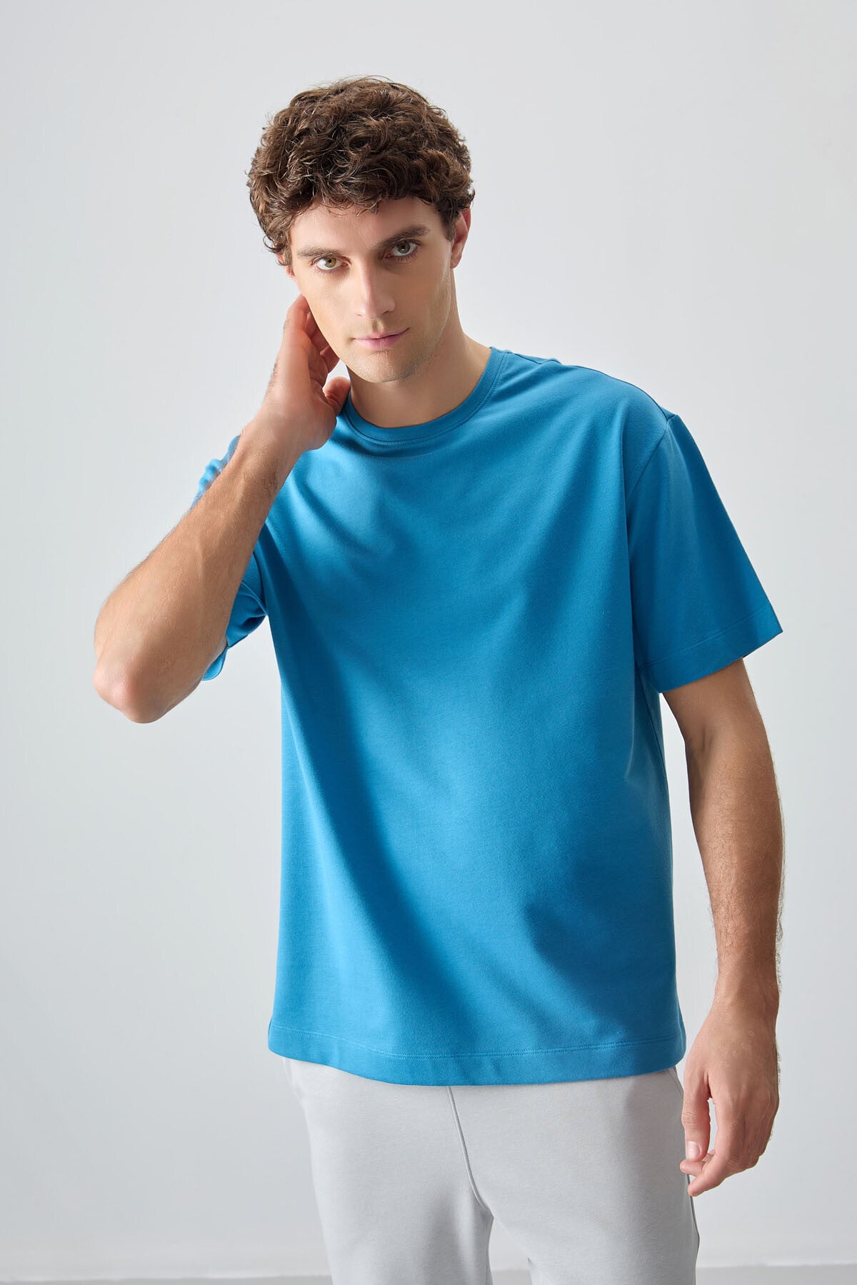 Image of Petrol Mavi Pamuklu Kalın Yumuşak Dokulu Oversize Fit Basic Erkek T-Shirt - 88377