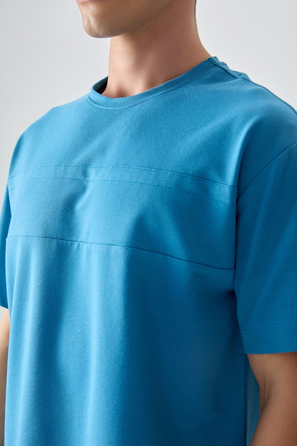 Image of Petrol Mavi Pamuklu Kalın Yumuşak Dokulu Oversize Fit Basic Erkek T-Shirt - 88378