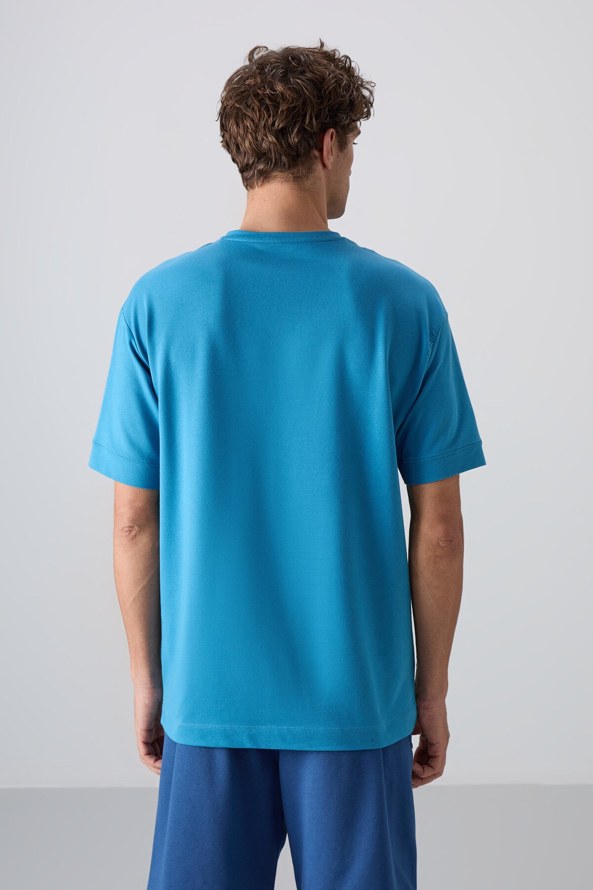 Image of Petrol Mavi Pamuklu Kalın Yumuşak Dokulu Oversize Fit Basic Erkek T-Shirt - 88349