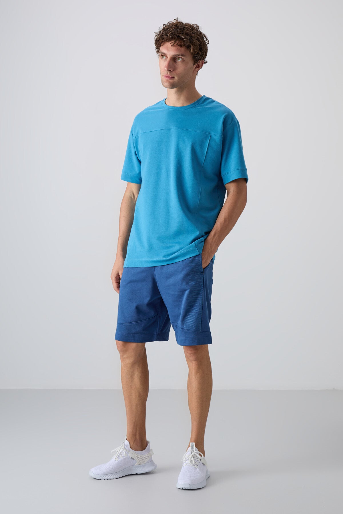 Image of Petrol Mavi Pamuklu Kalın Yumuşak Dokulu Oversize Fit Basic Erkek T-Shirt - 88349