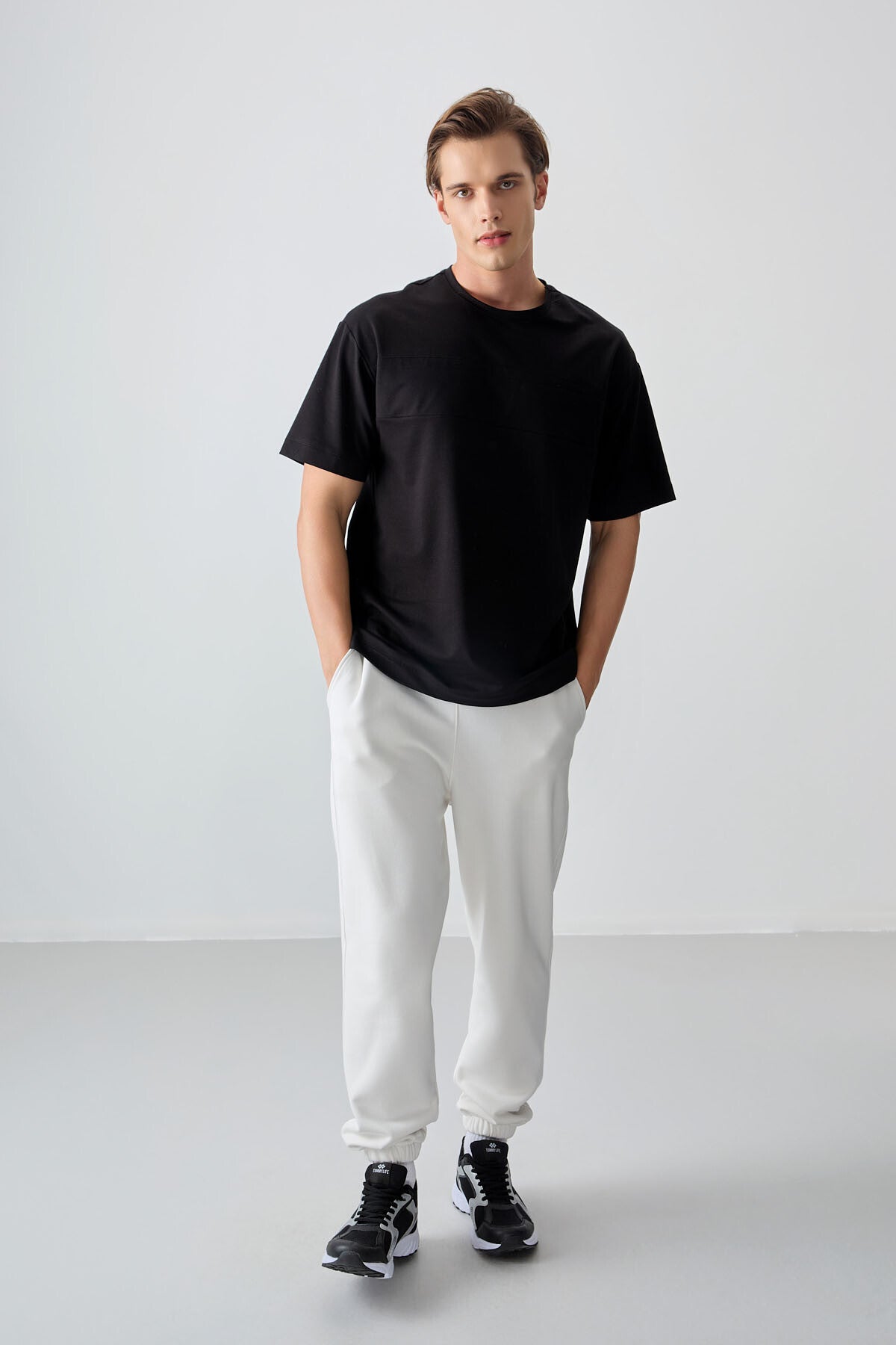 Image of Siyah Pamuklu Kalın Yumuşak Dokulu Oversize Fit Basic Erkek T-Shirt - 88378